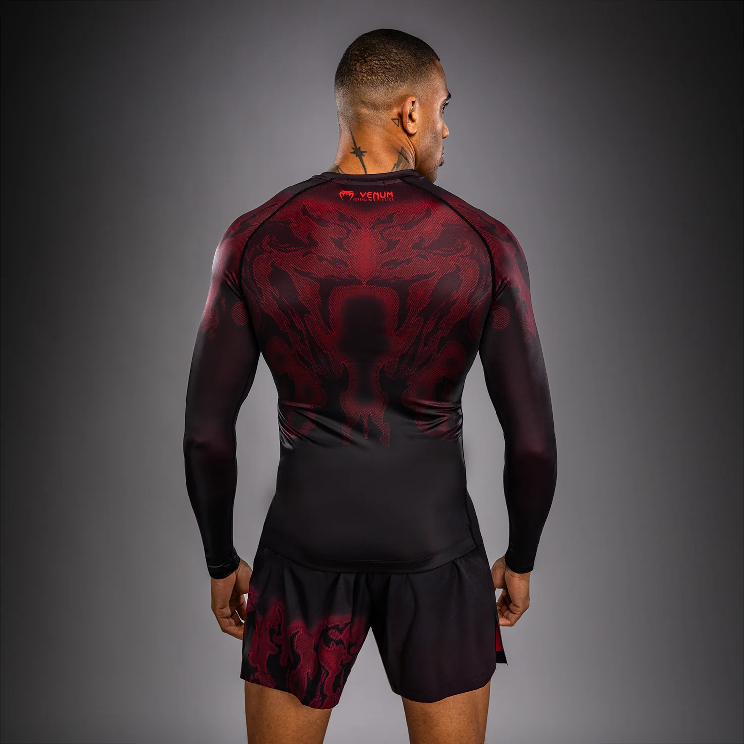 Venum Spectre Langarm Rashguard – Schwarz/Rot - Image 5