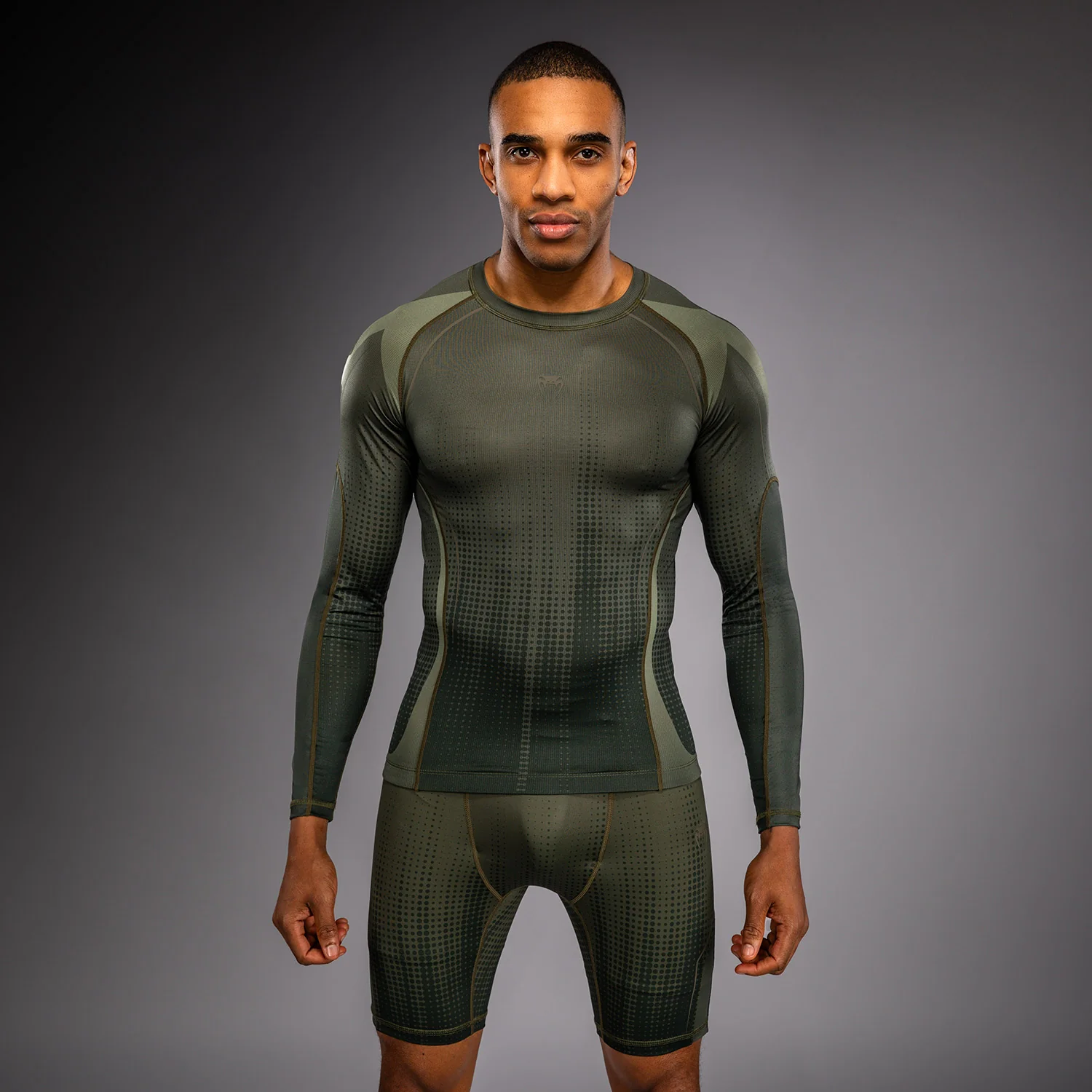 Venum Stealth Langarm Rashguard – Khaki/Dunkelgrün