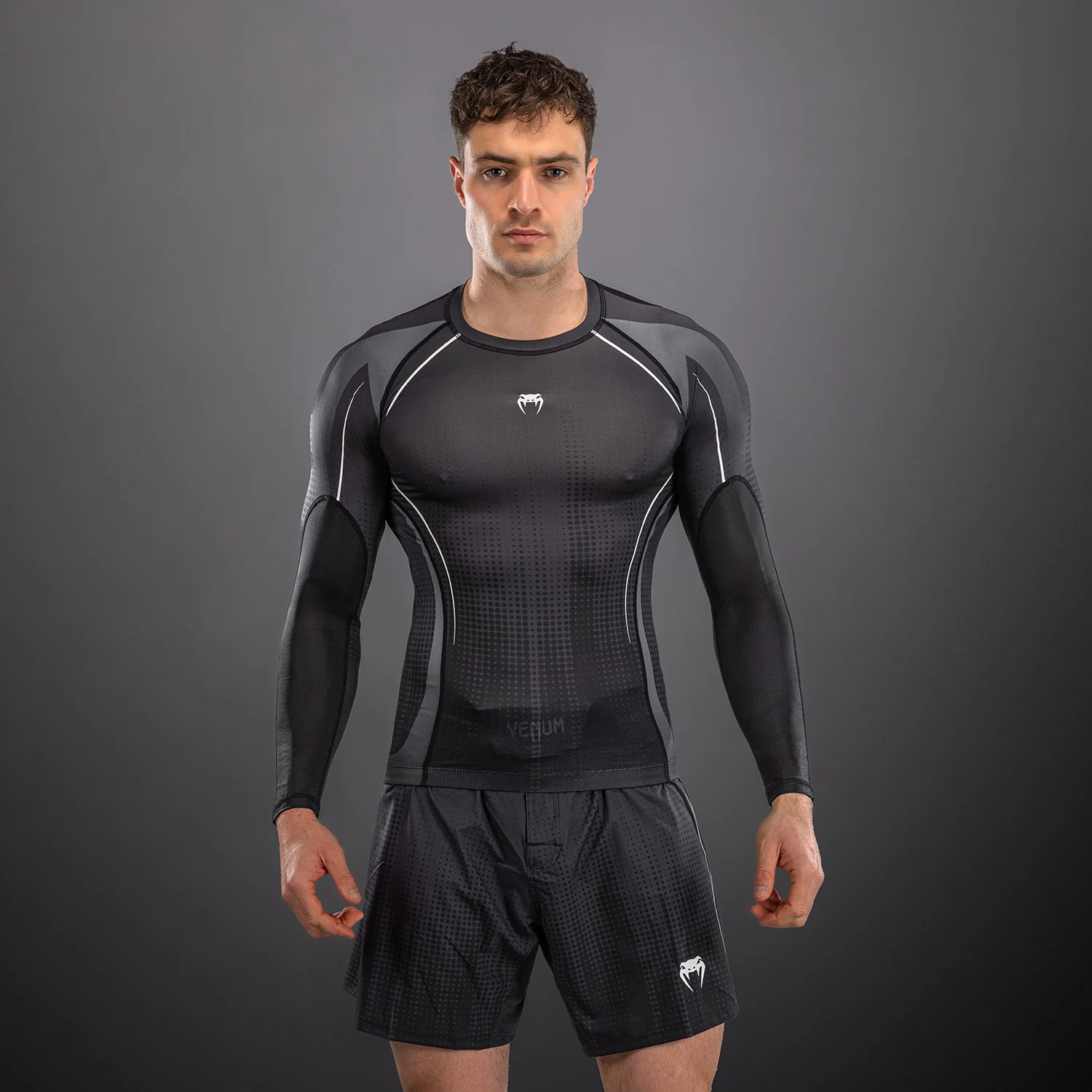 Venum Stealth Langarm Rashguard – Schwarz/Weiß