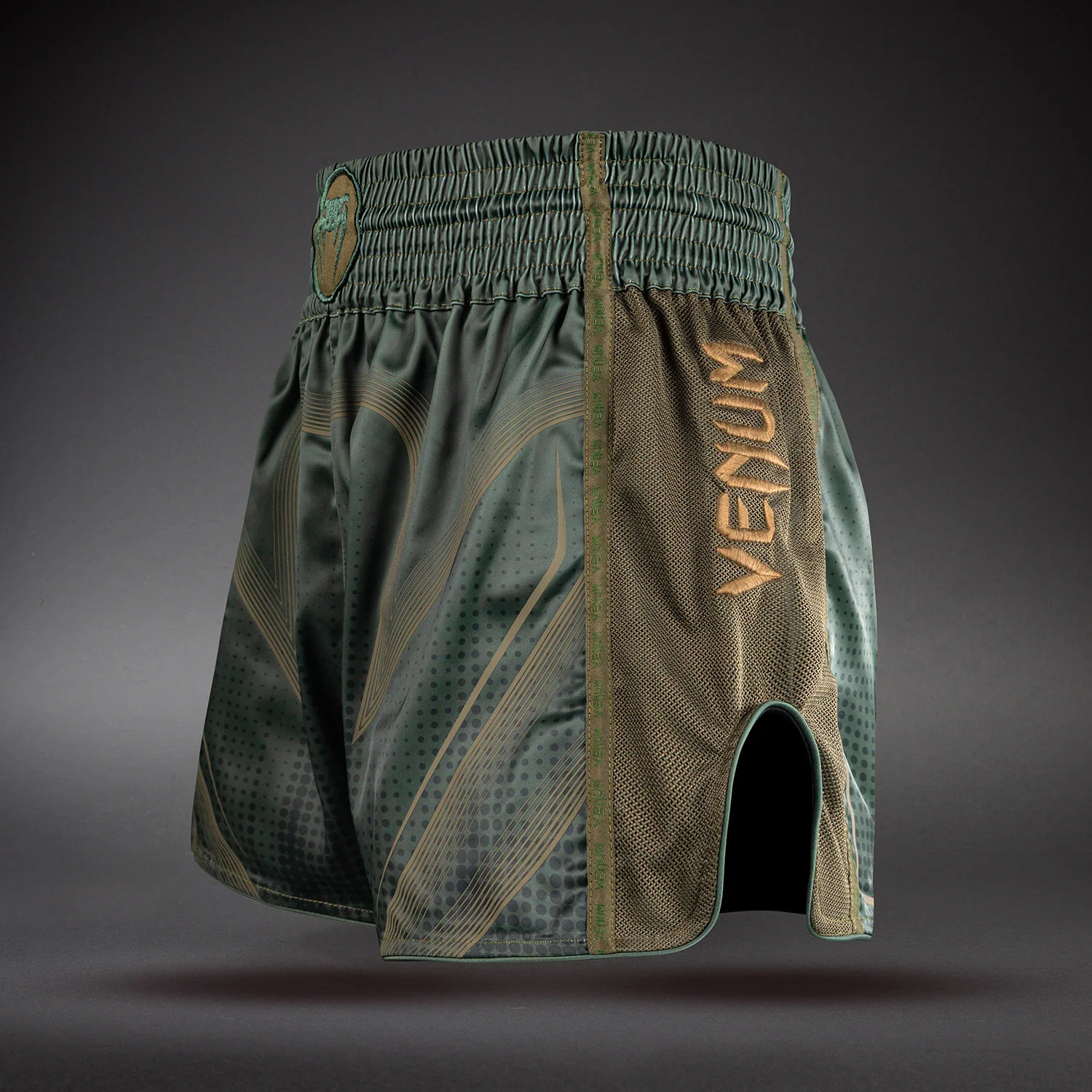 Venum Stealth Muay-Thai-Shorts – Khaki/Dunkelgrün - Image 2