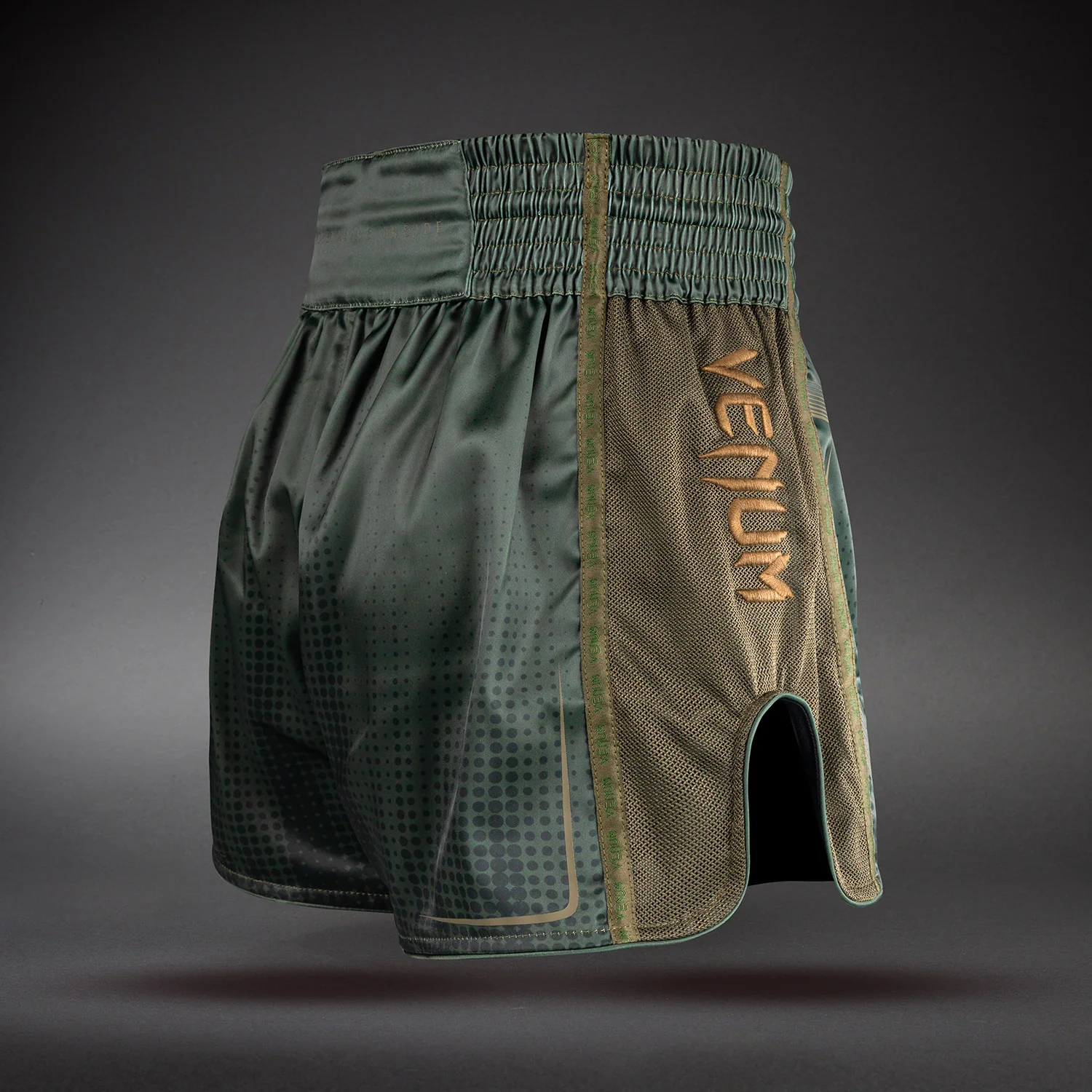 Venum Stealth Muay-Thai-Shorts – Khaki/Dunkelgrün - Image 4