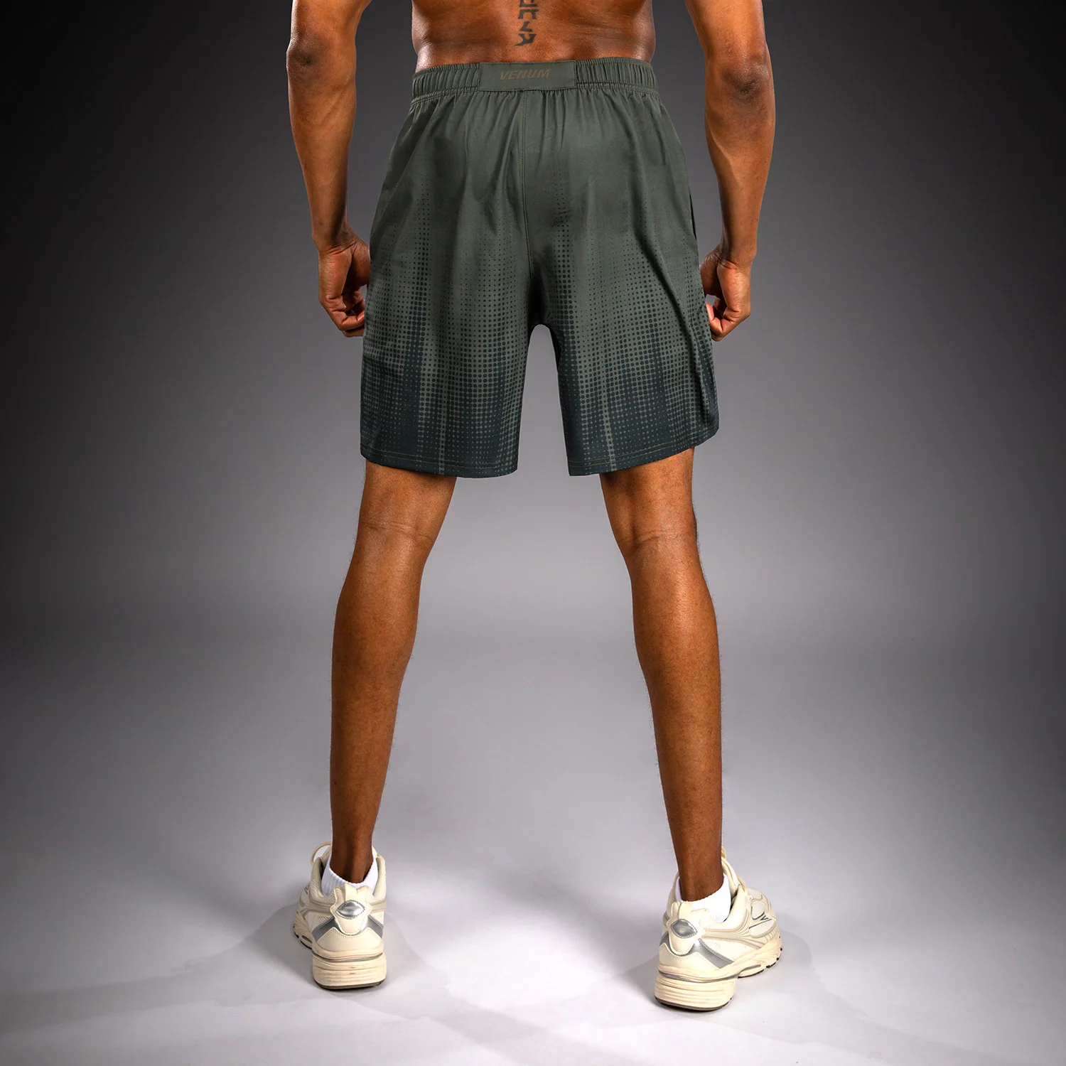Venum Stealth Trainingshorts – Khaki/Dunkelgrün - Image 4