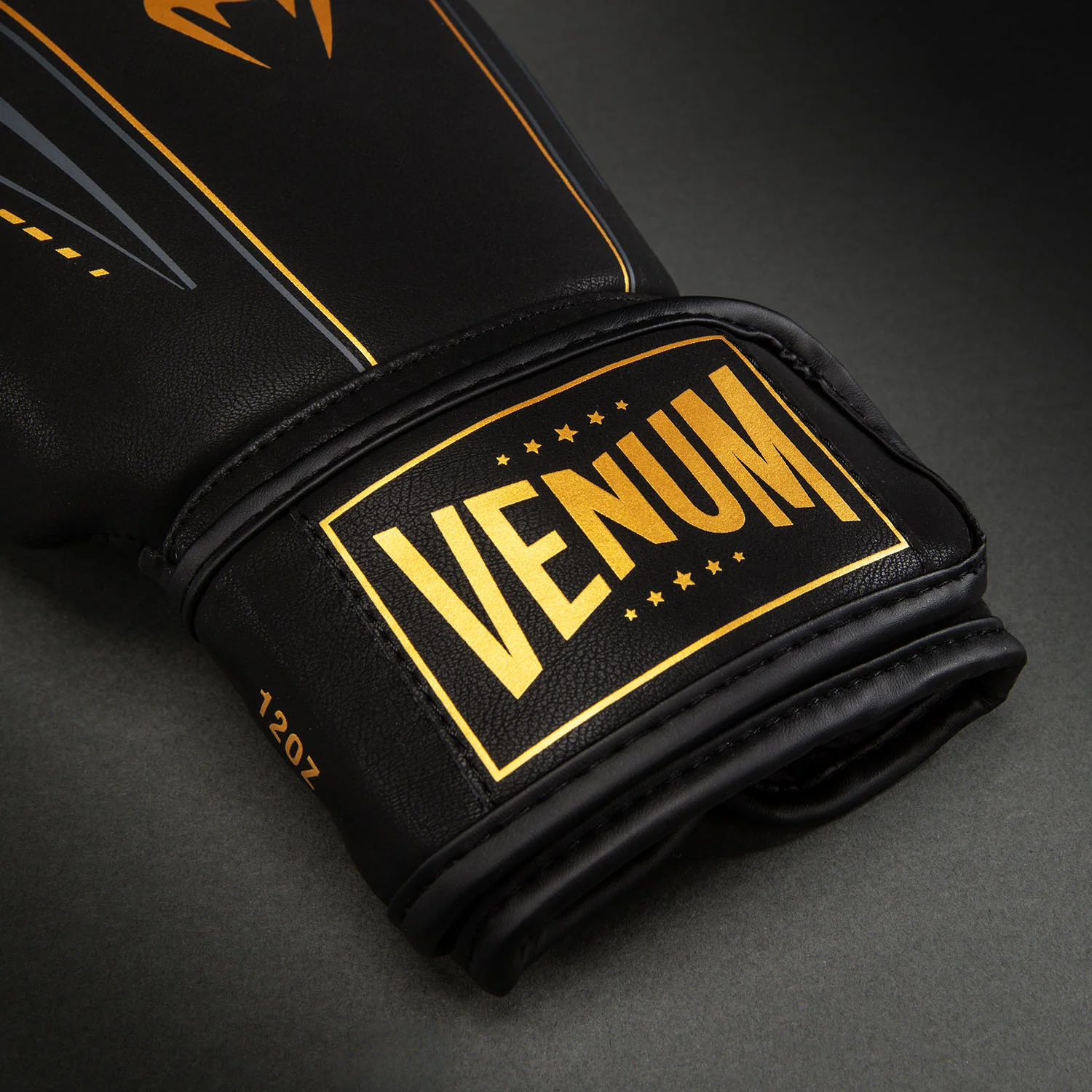Venum Streamline Boxhandschuhe – Schwarz/Gold - Image 3
