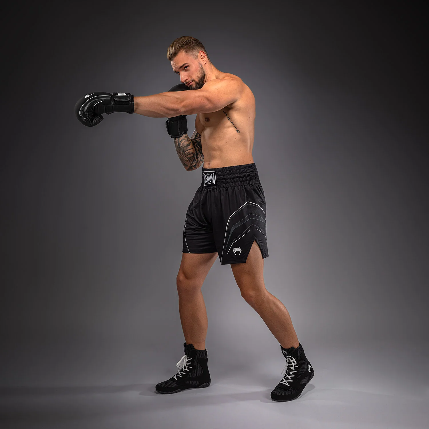 Venum Streamline Boxshorts – Schwarz/Weiß - Image 3