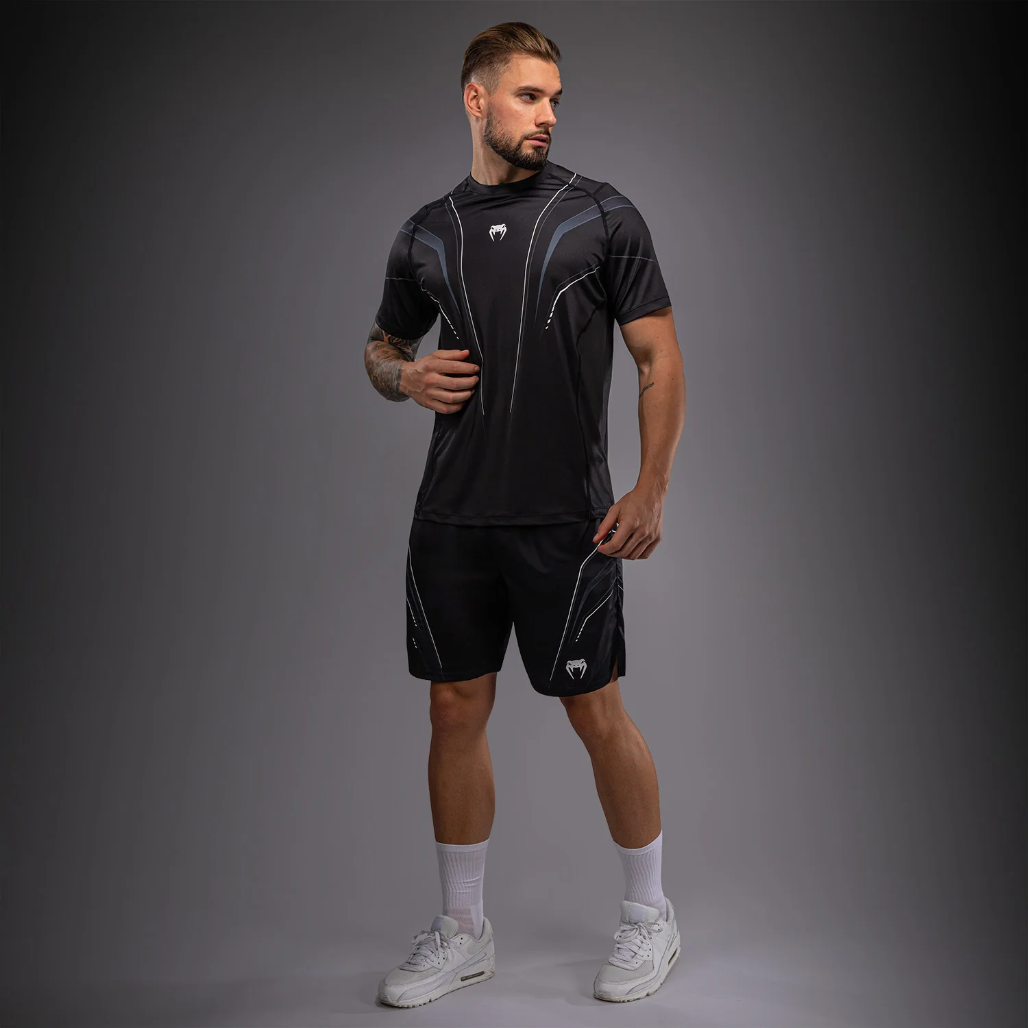 Venum Streamline Dry-Tech T-Shirt – Schwarz/Weiß - Image 4