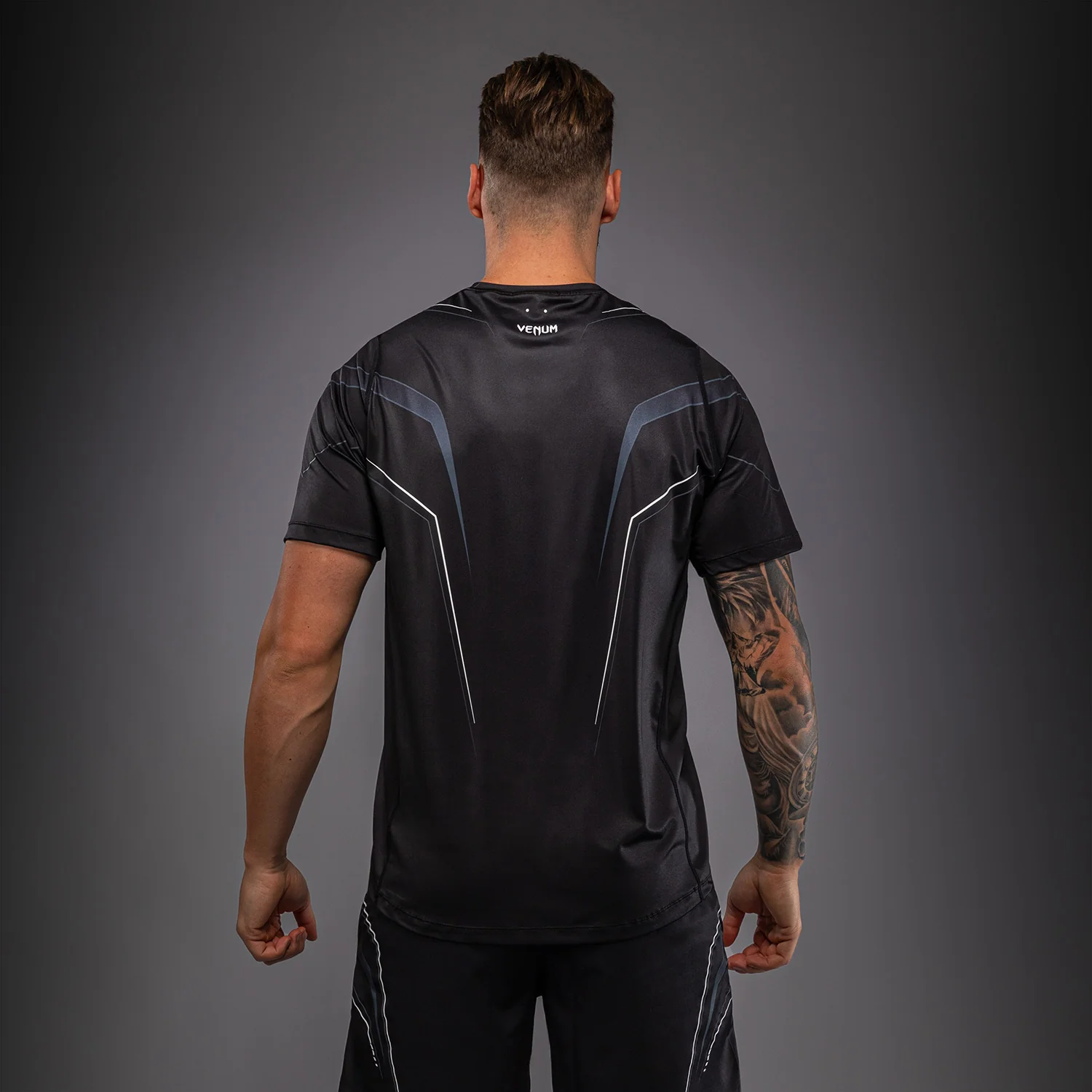 Venum Streamline Dry-Tech T-Shirt – Schwarz/Weiß - Image 6