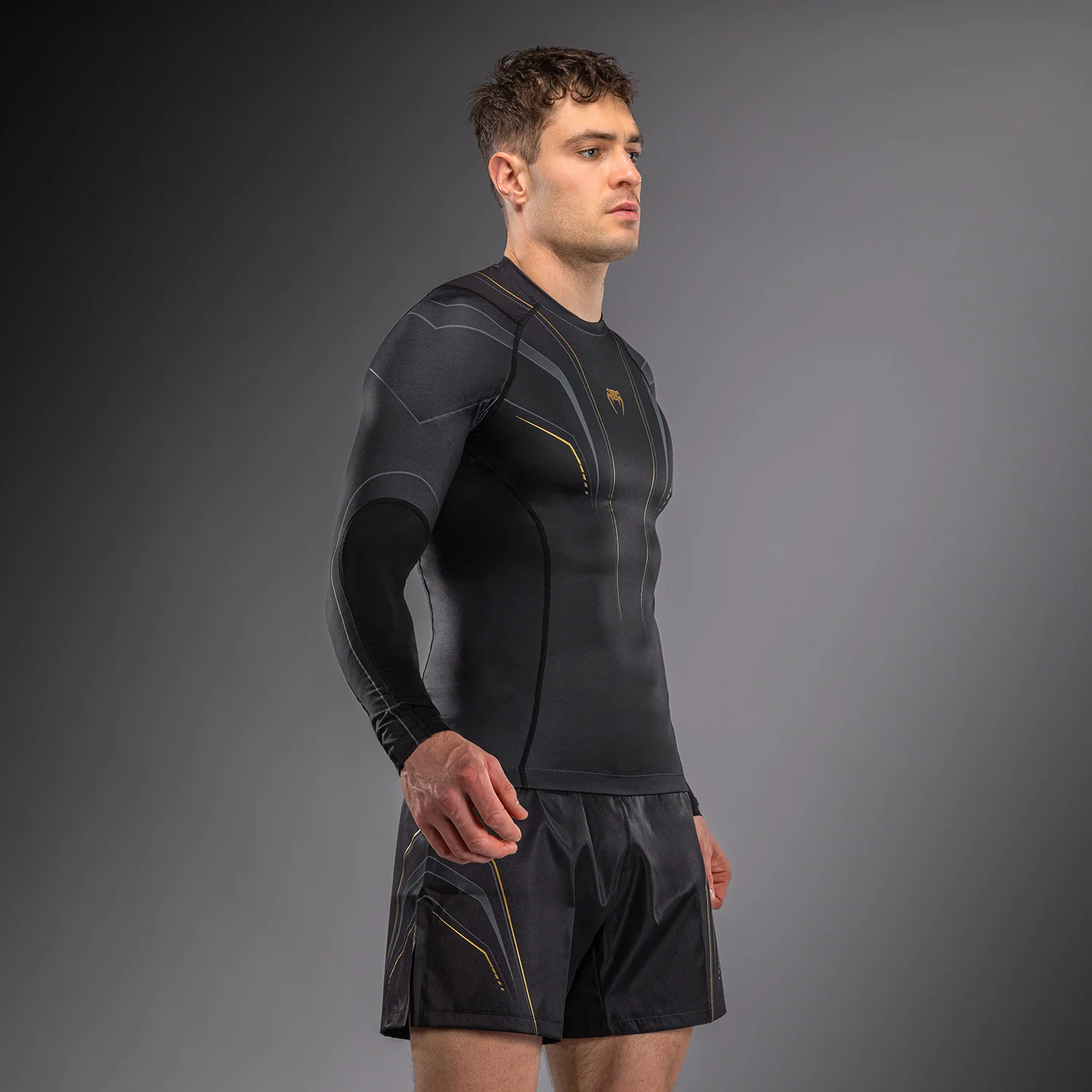 Venum Streamline Langarm Rashguard – Schwarz/Gold - Image 2