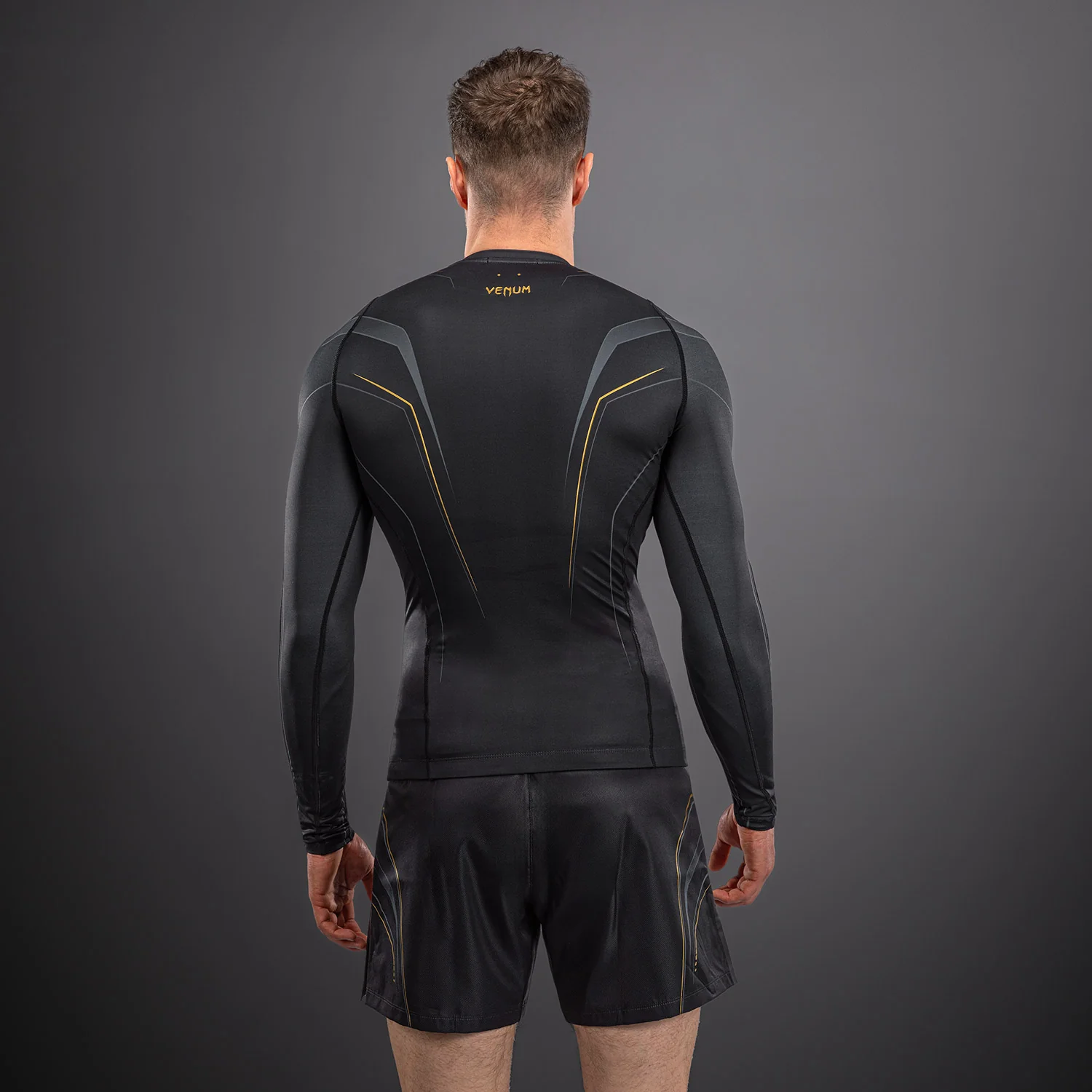 Venum Streamline Langarm Rashguard – Schwarz/Gold - Image 5