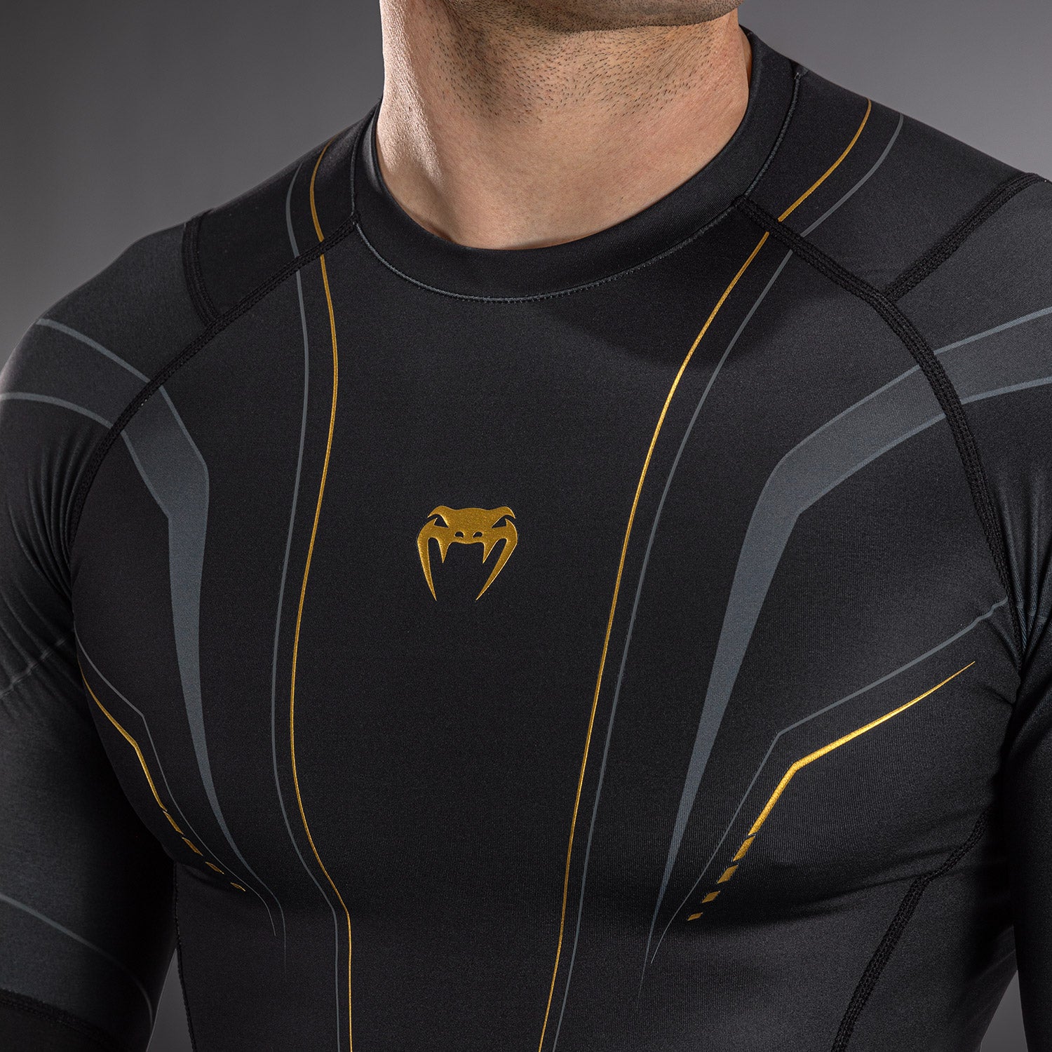 Venum Streamline Langarm Rashguard – Schwarz/Gold - Image 6