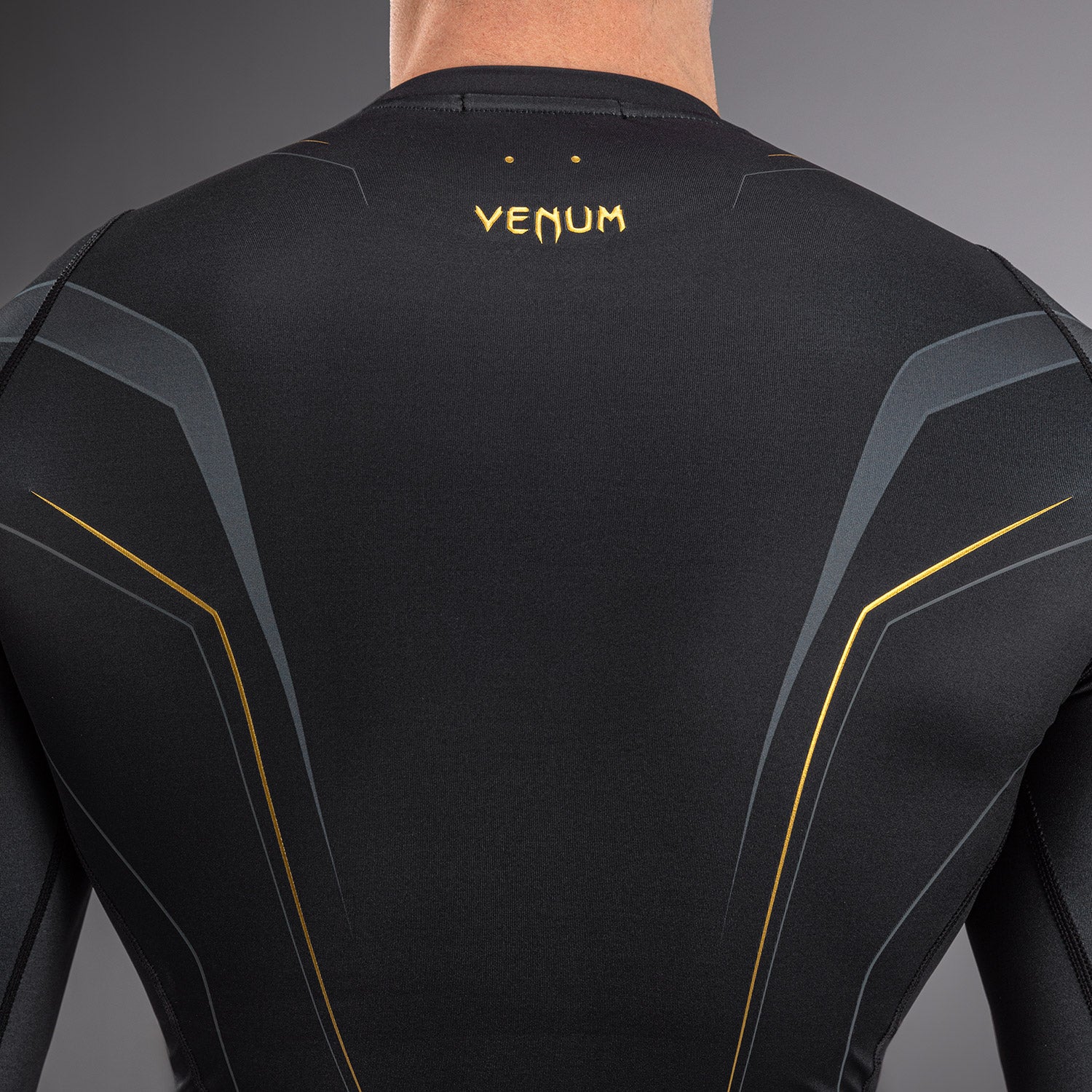 Venum Streamline Langarm Rashguard – Schwarz/Gold - Image 7