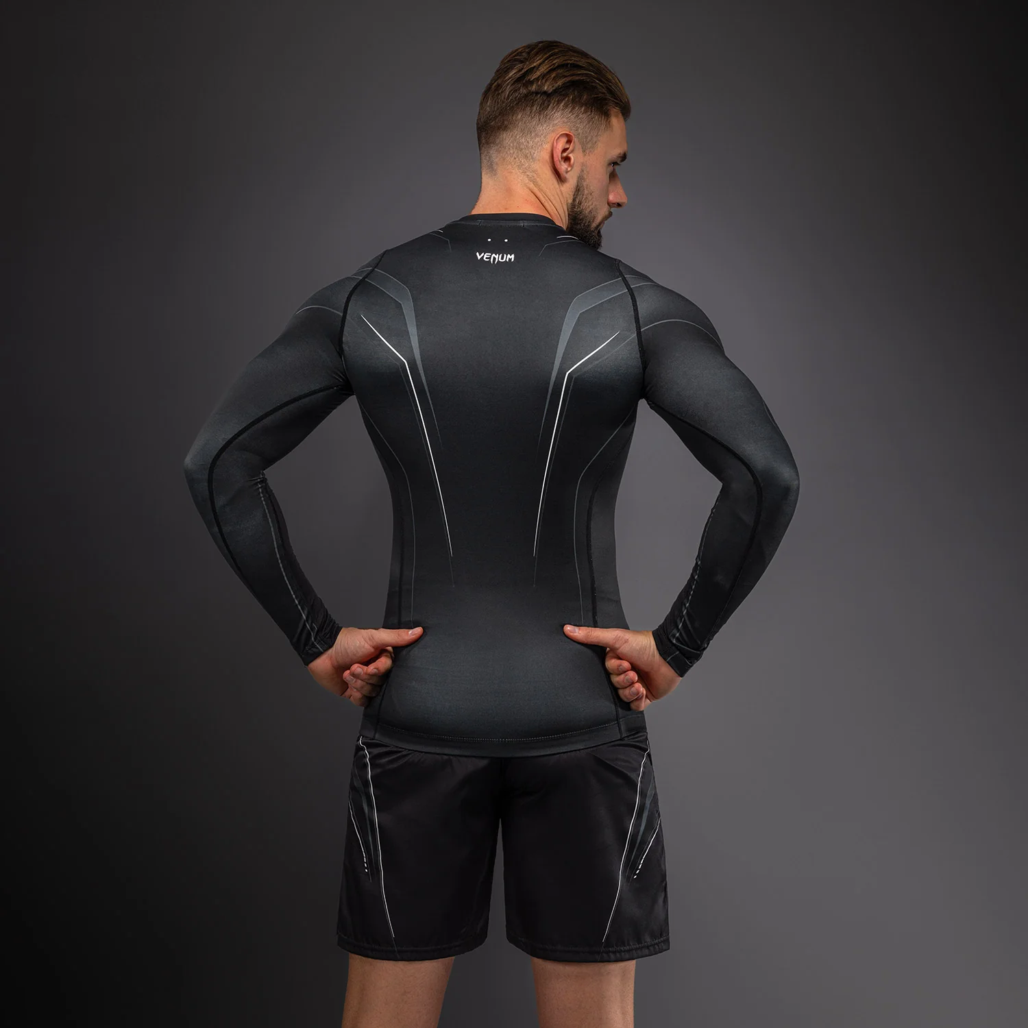 Venum Streamline Langarm Rashguard – Schwarz/Weiß - Image 5
