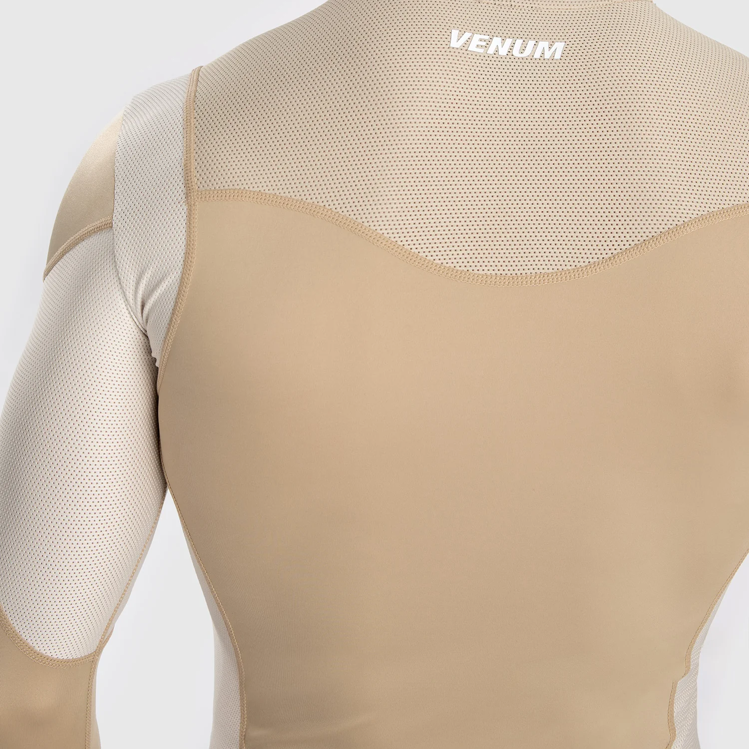 Venum Tempest Herren Langarm Rashguard - Beige/Sand - Image 5