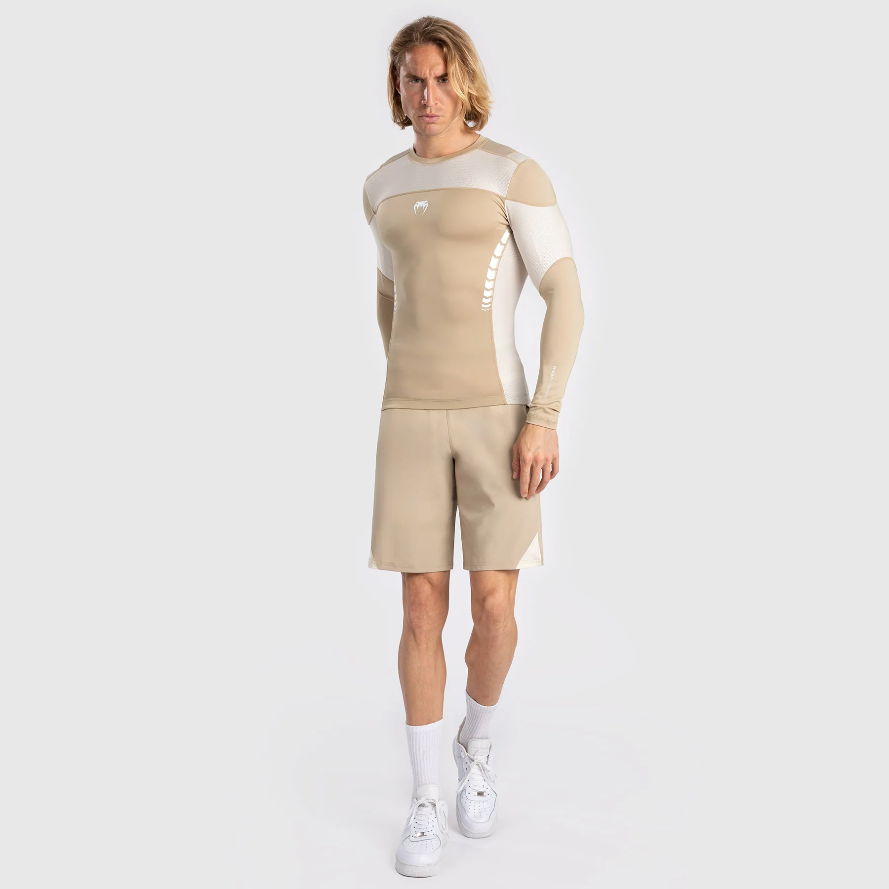 Venum Tempest Herren Langarm Rashguard - Beige/Sand - Image 6