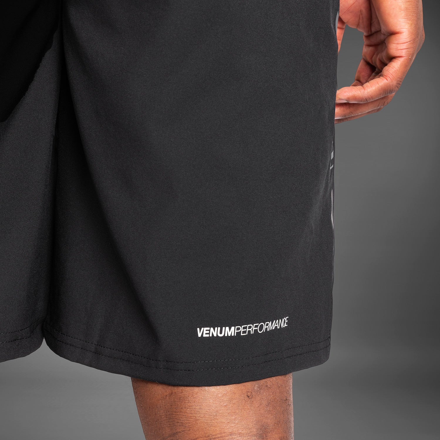Venum Tempest Herren Trainingsshorts - Schwarz/Grau - Image 4