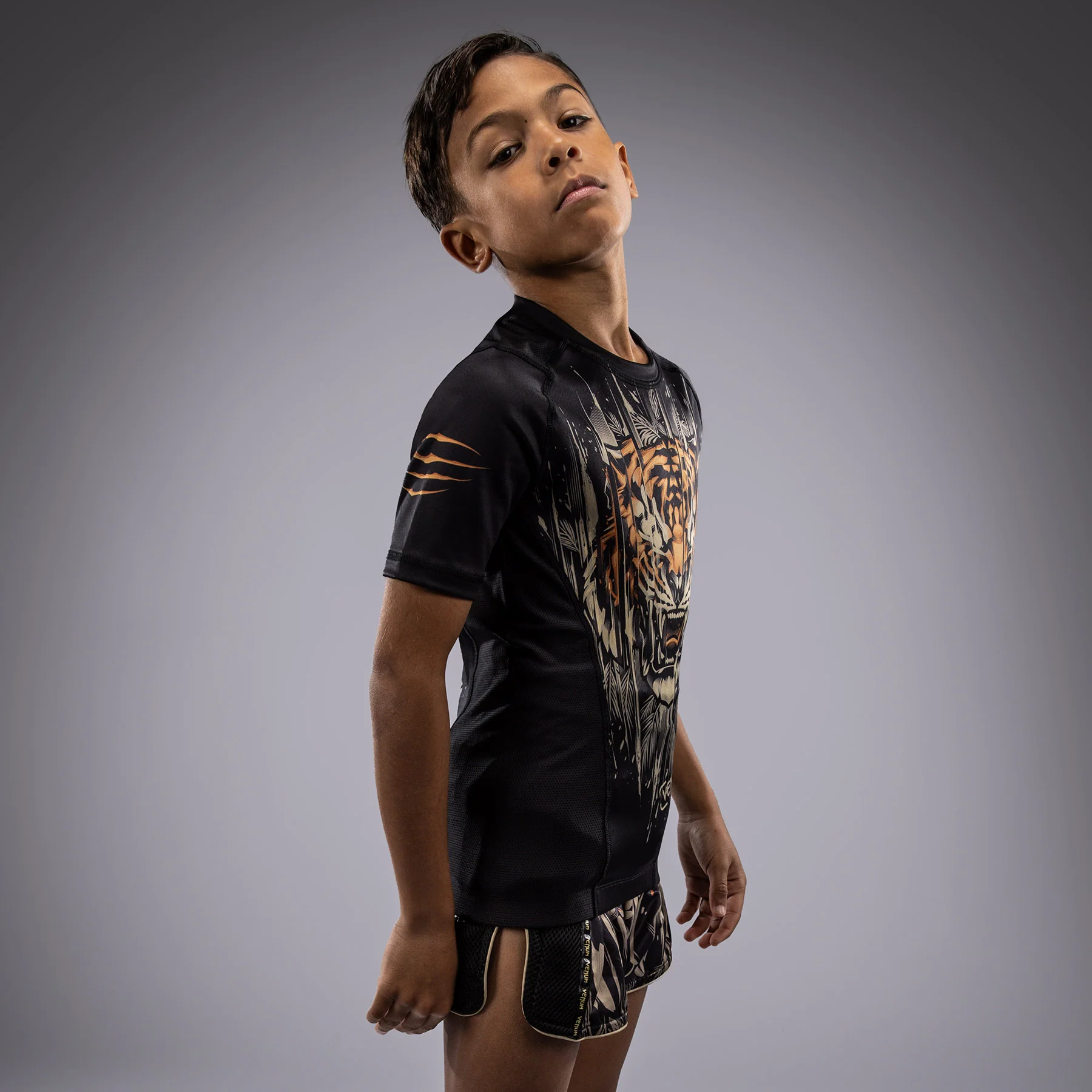 Venum Tiger Kinder Kurzarm Rashguard - Schwarz/Neon Orange - Image 4