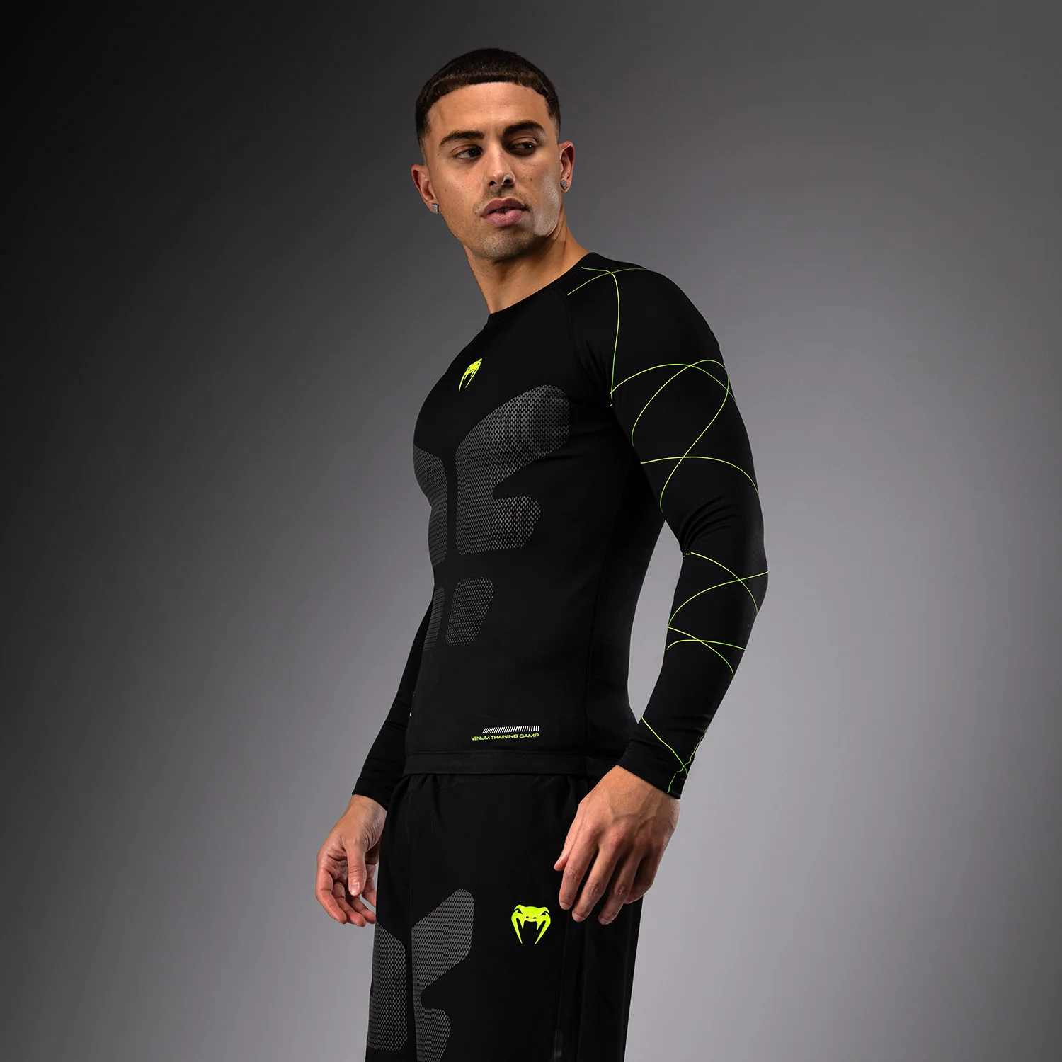 Venum Training Camp 4.0 Langarm Rashguard - Schwarz/Neongrün - Image 3