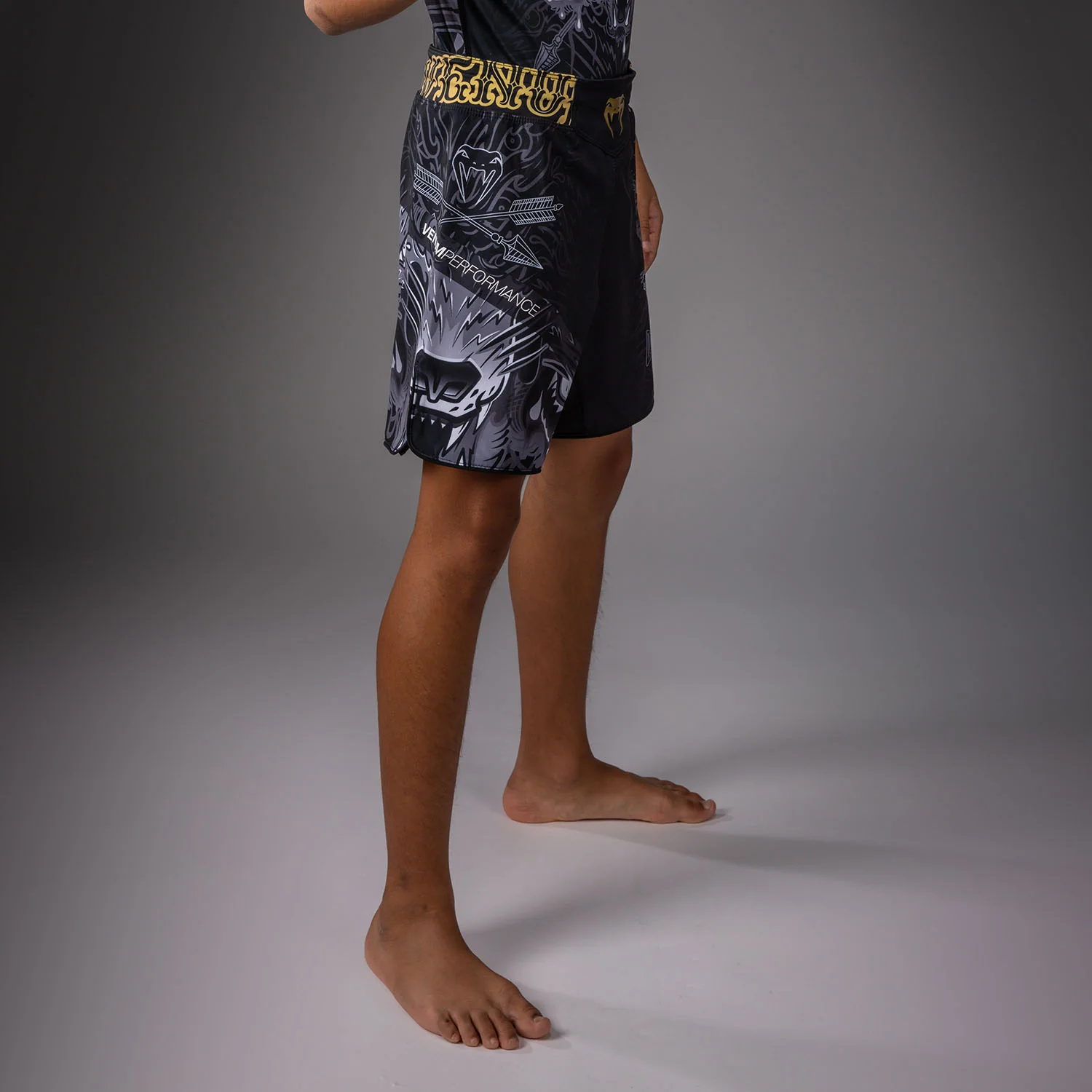 Venum Wolf Atak Kinder Fightshorts – Schwarz/Grau - Image 2