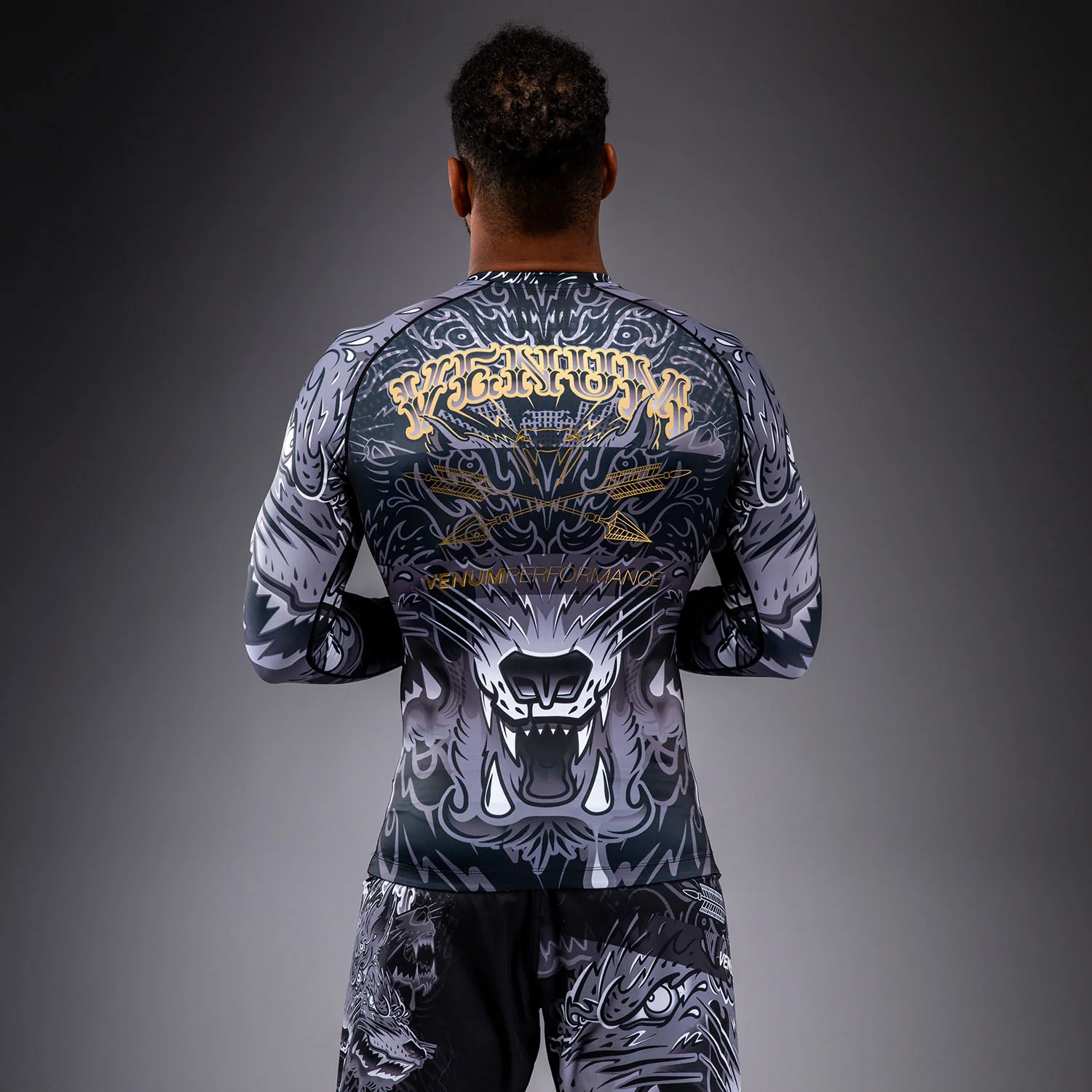 Venum Wolf Atak Langarm Rashguard – Schwarz/Grau - Image 3