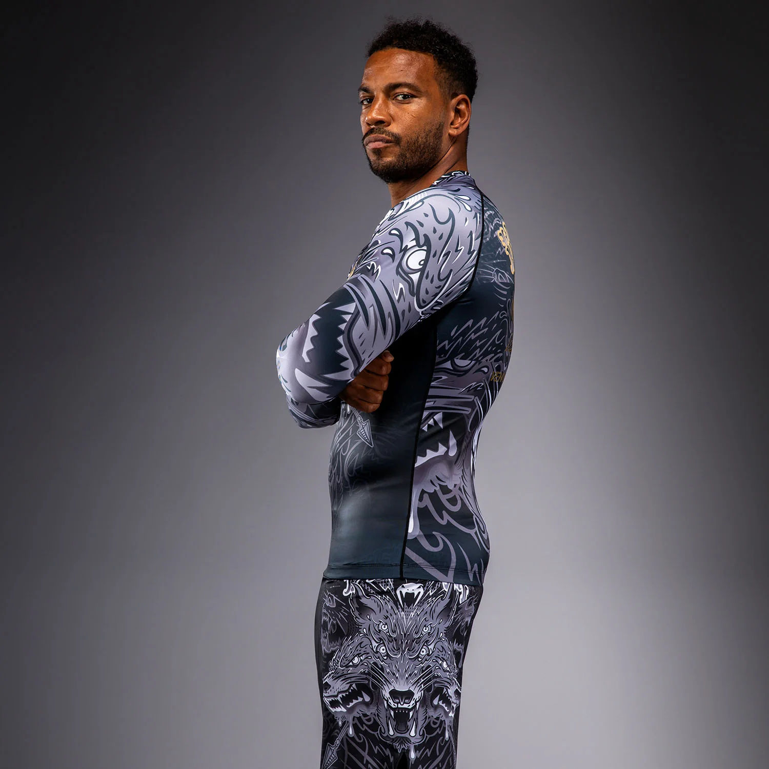 Venum Wolf Atak Langarm Rashguard – Schwarz/Grau - Image 4