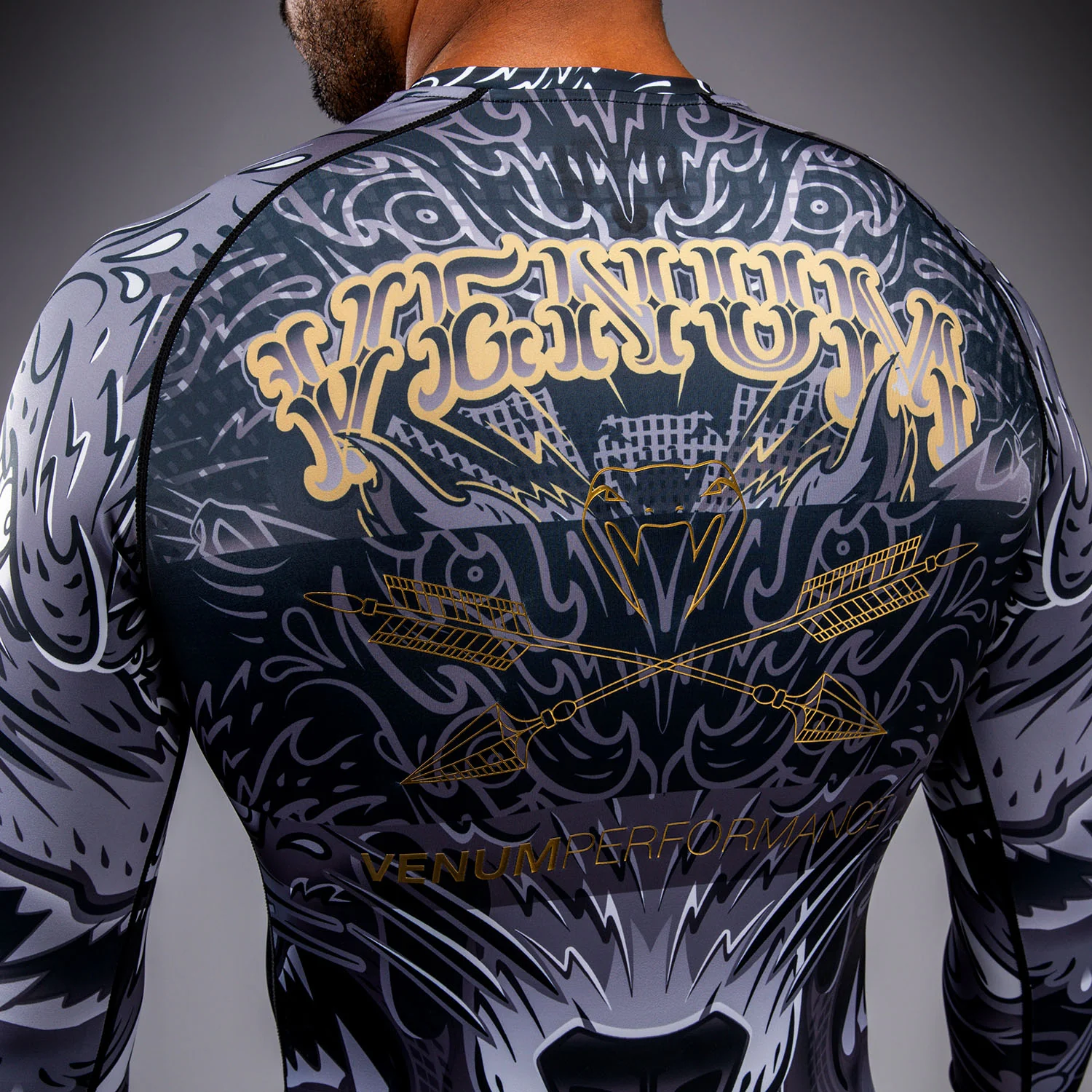 Venum Wolf Atak Langarm Rashguard – Schwarz/Grau - Image 8
