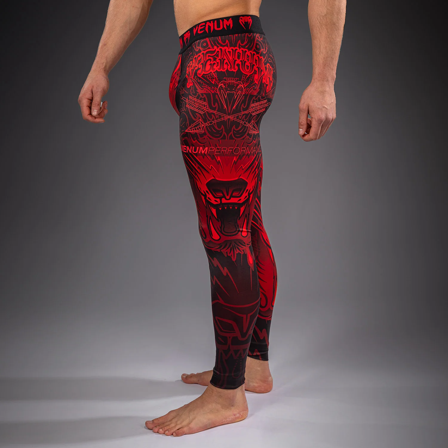 Venum Wolf Atak Spats – Schwarz/Rot - Image 2