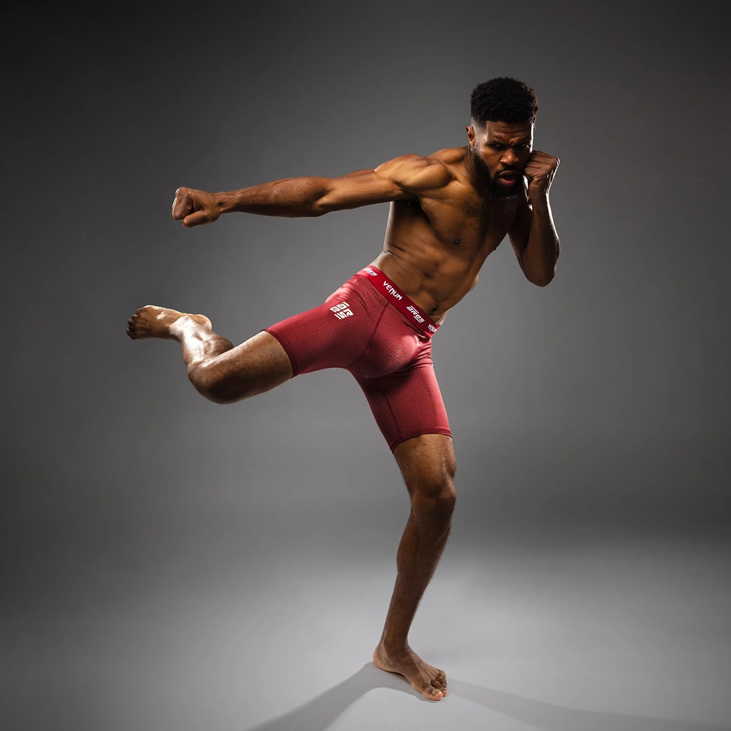 Venum x Ares Herren Vale Tudo Shorts - Burgunder - Image 5