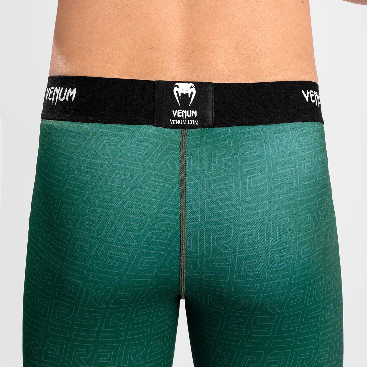 Venum x Ares 2.0 Kompressionsshorts - Khaki - Image 2