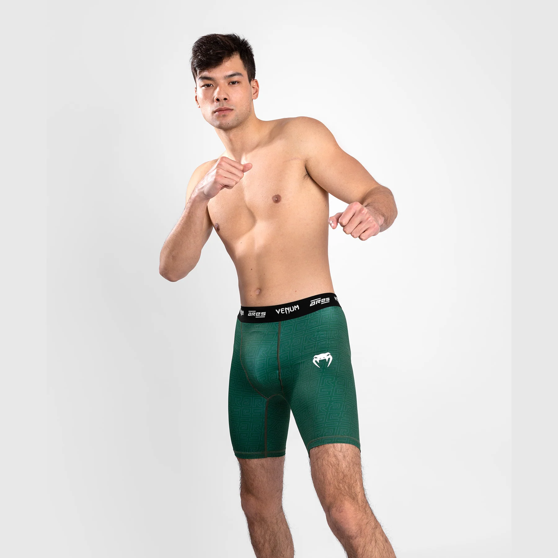 Venum x Ares 2.0 Kompressionsshorts - Khaki - Image 4