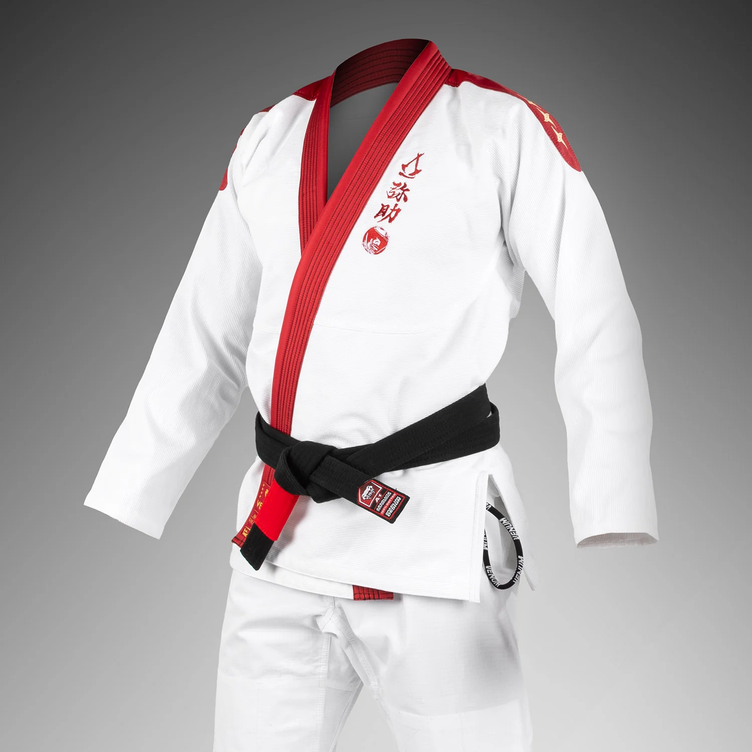 Venum x Assassin’s Creed Shadows BJJ Gi - Weiß/Rot - Image 3