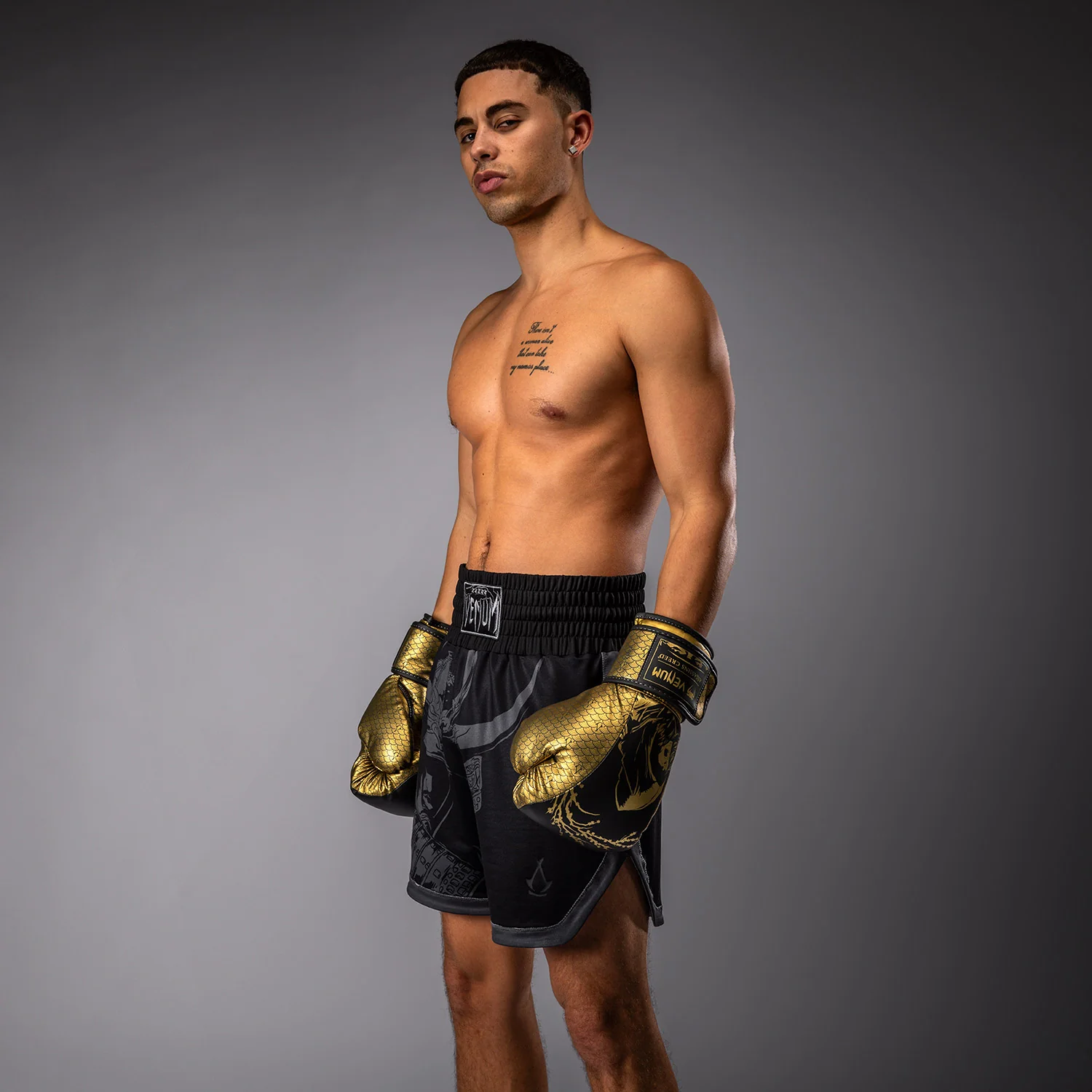 Venum x Assassin’s Creed Shadows Herren Boxing Shorts - Schwarz - Image 7
