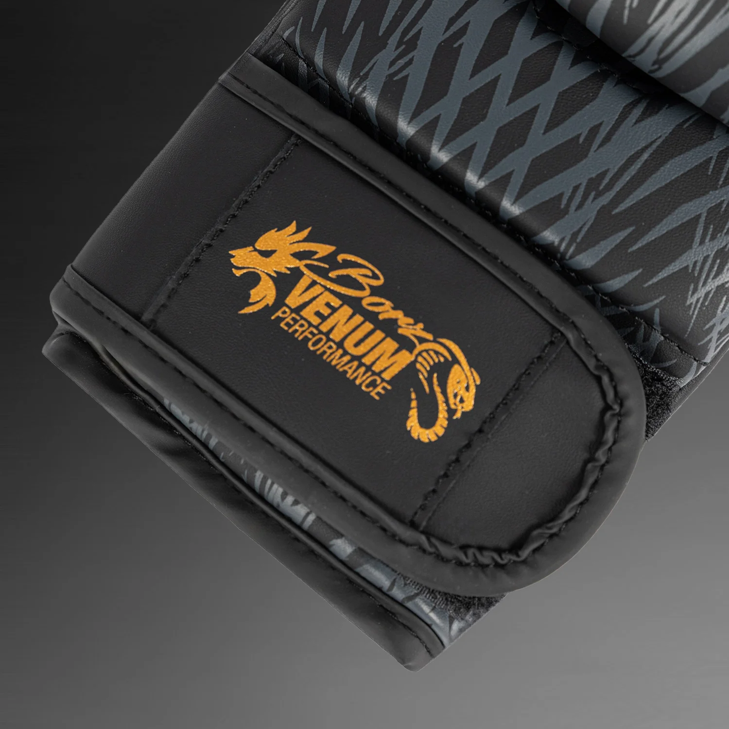 Venum x Chimaev Sparring-Handschuhe - Schwarz/Gold - Image 5