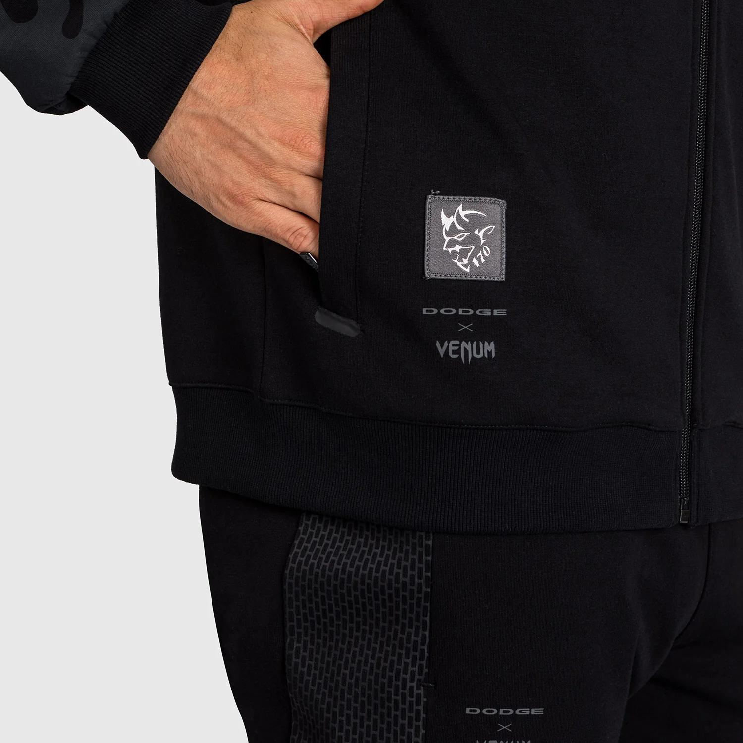 Venum x Dodge Demon 170 Herren Full-Zip Jacke - Schwarz - Image 6