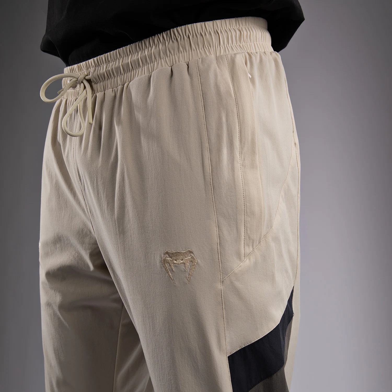 Venum x DTR Fight Attack 90 Trainingshose - Off-White - Image 5
