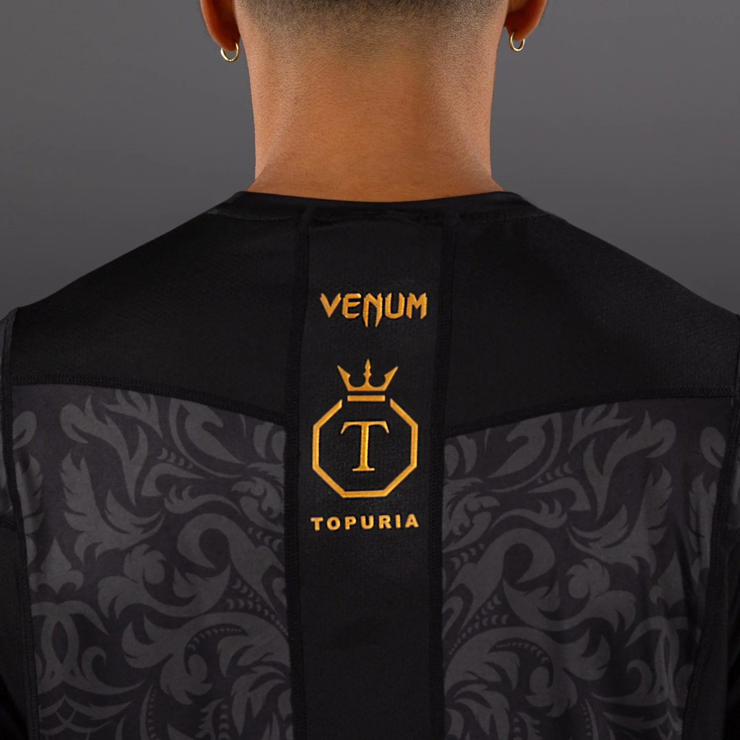 Venum x Topuria Unmatched Edition Dry-Tech Shirt - Schwarz/Gold - Image 5