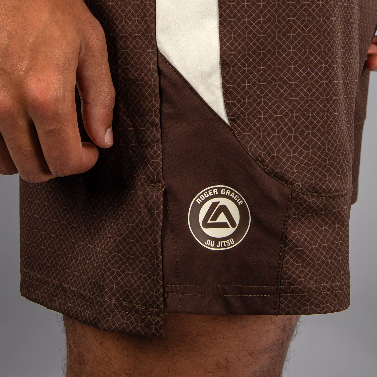 Venum x Roger Gracie Academy Fightshorts - Dunkelbraun - Image 5