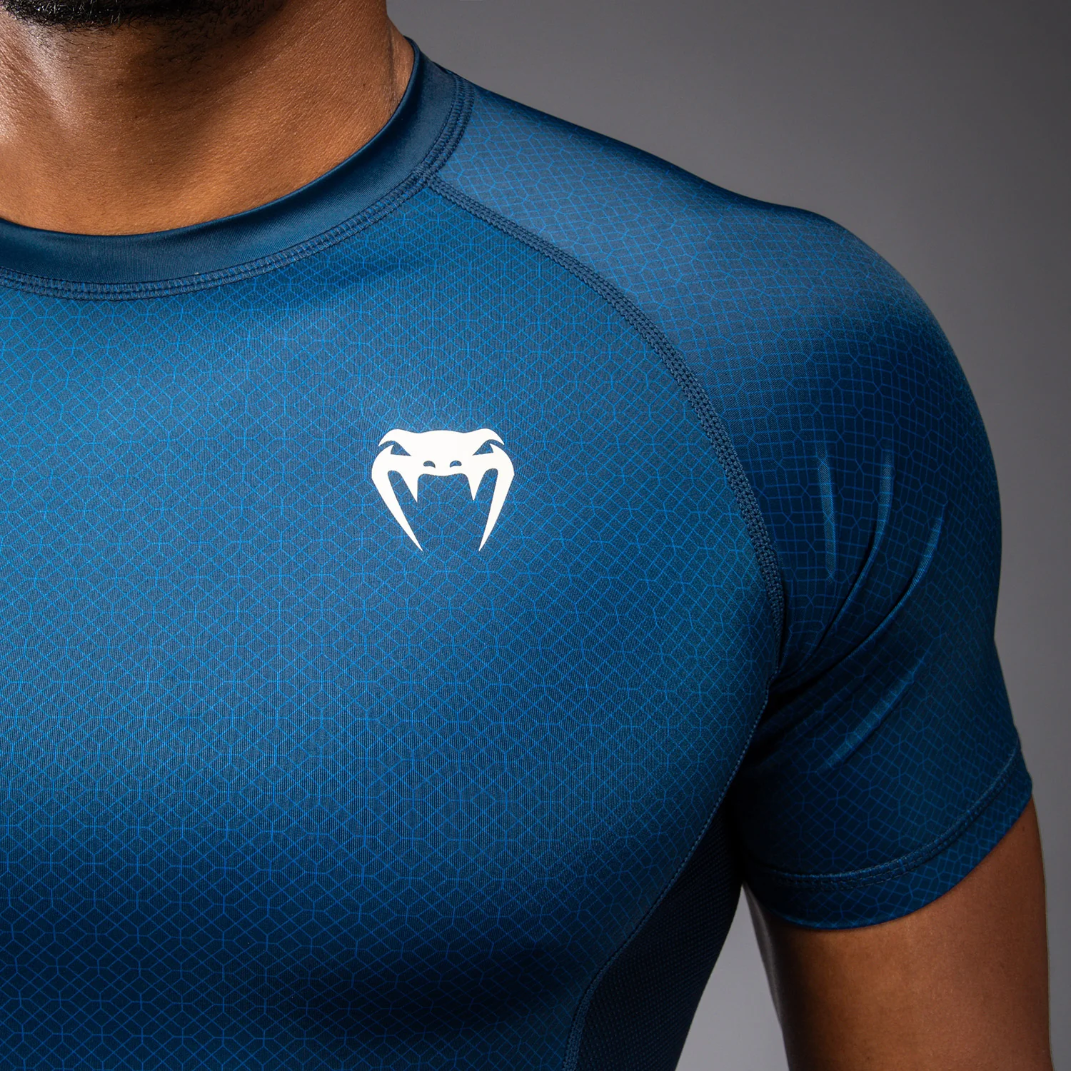 Venum x Roger Gracie Academy Kurzarm Rashguard - Blau - Image 6