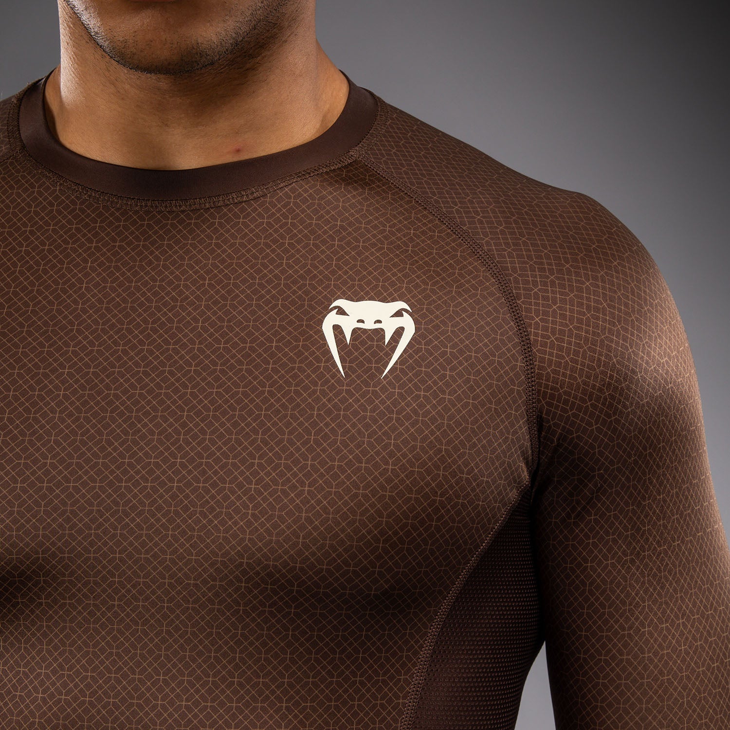 Venum x Roger Gracie Academy Langarm Rashguard - Dunkelbraun - Image 5