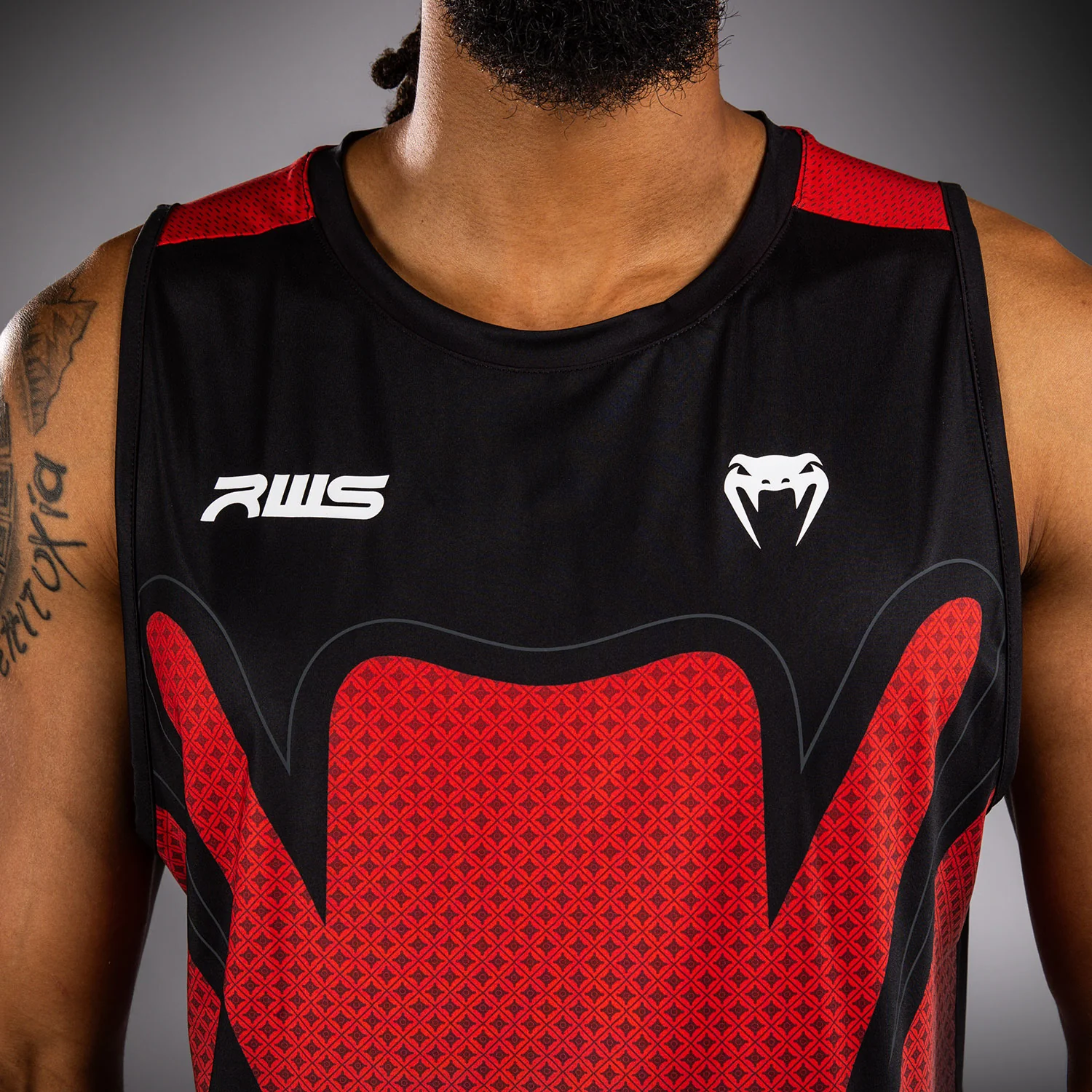 Venum x RWS 2.0 Men’s Dry-Tech Tank Top – Schwarz/Rot - Image 4