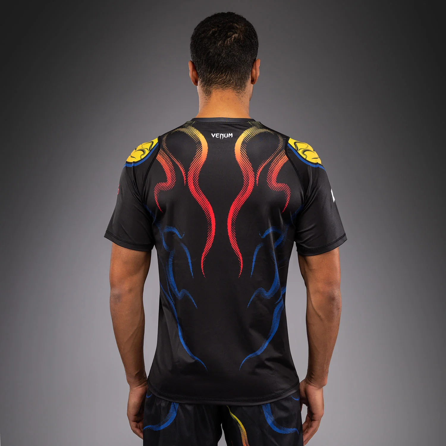 Venum x TEKKEN 8 Dry-Tech T‑Shirt Yoshimitsu - Schwarz/Orange - Image 3