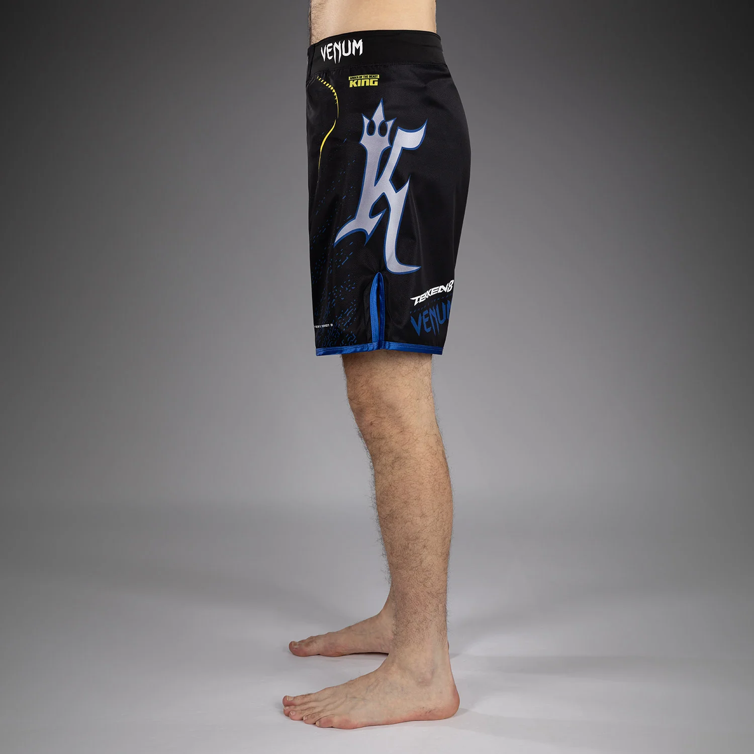 Venum x TEKKEN 8 Fightshorts - King - Schwarz/Gelb - Image 3