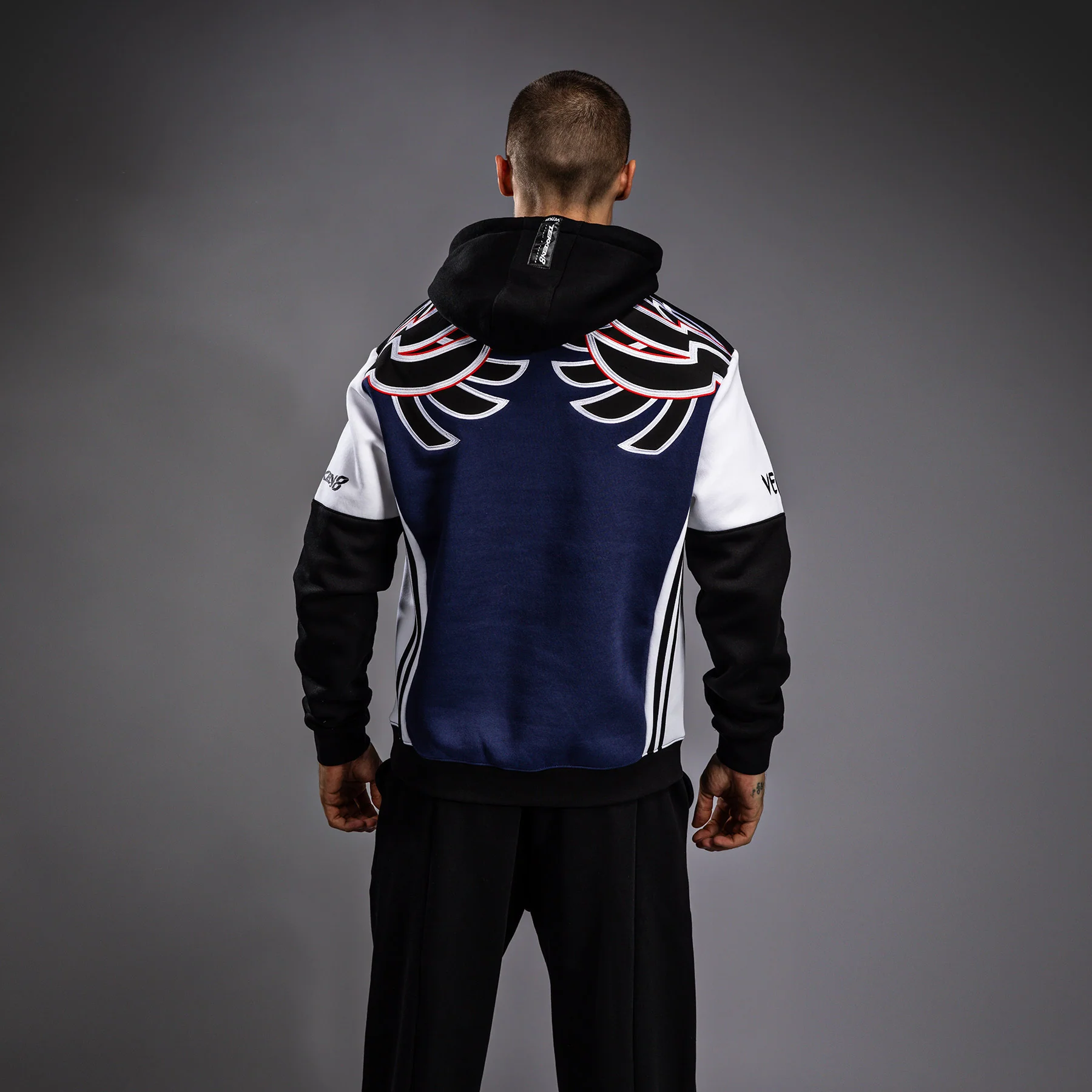 Venum x TEKKEN 8 - Jin Kazama Hoodie - Blau/Schwarz/Weiß - Image 5