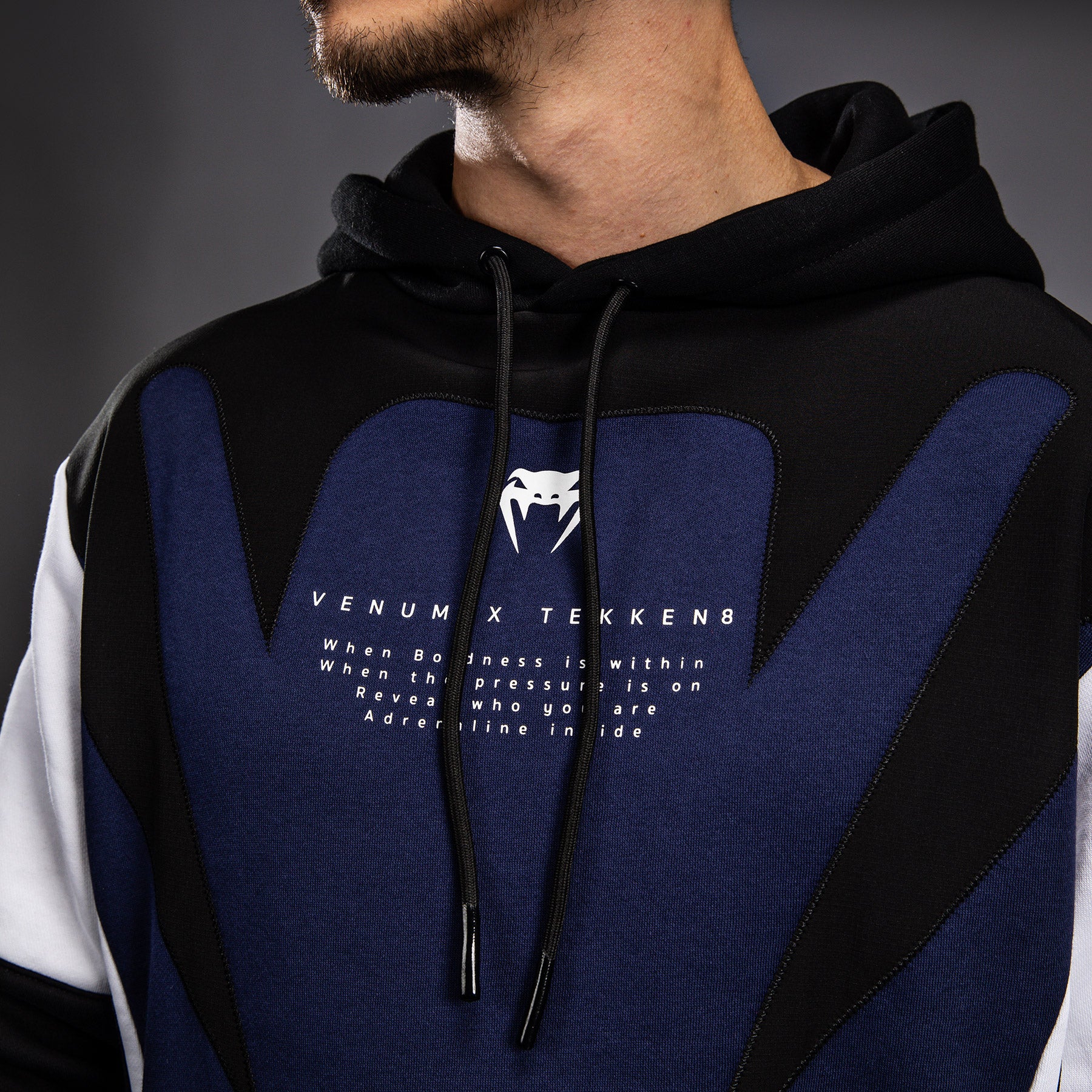 Venum x TEKKEN 8 - Jin Kazama Hoodie - Blau/Schwarz/Weiß - Image 7