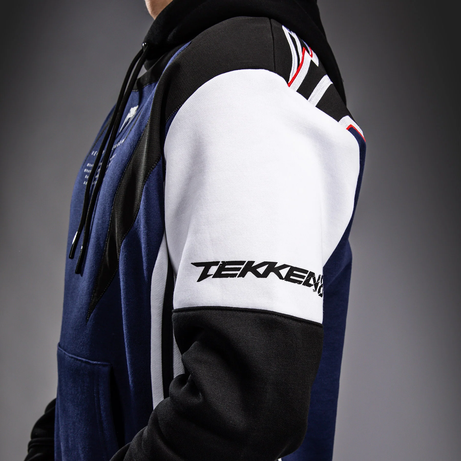 Venum x TEKKEN 8 - Jin Kazama Hoodie - Blau/Schwarz/Weiß - Image 8
