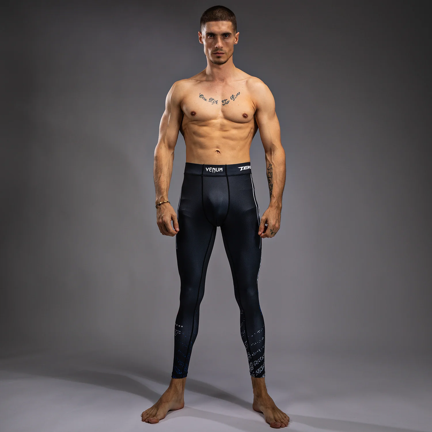 Venum x TEKKEN 8 - Jin Kazama Spats - Blau/Schwarz/Weiß