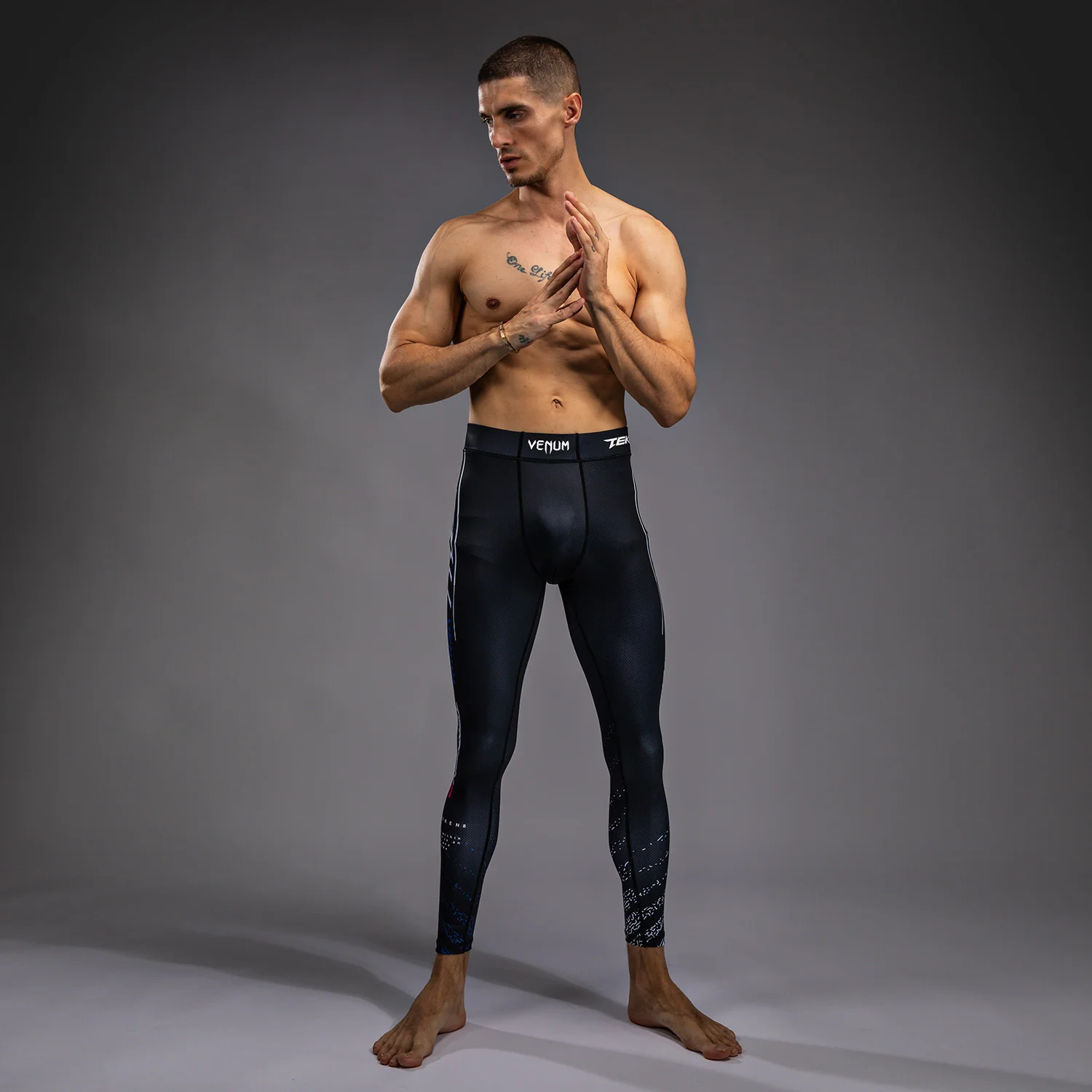 Venum x TEKKEN 8 - Jin Kazama Spats - Blau/Schwarz/Weiß - Image 2