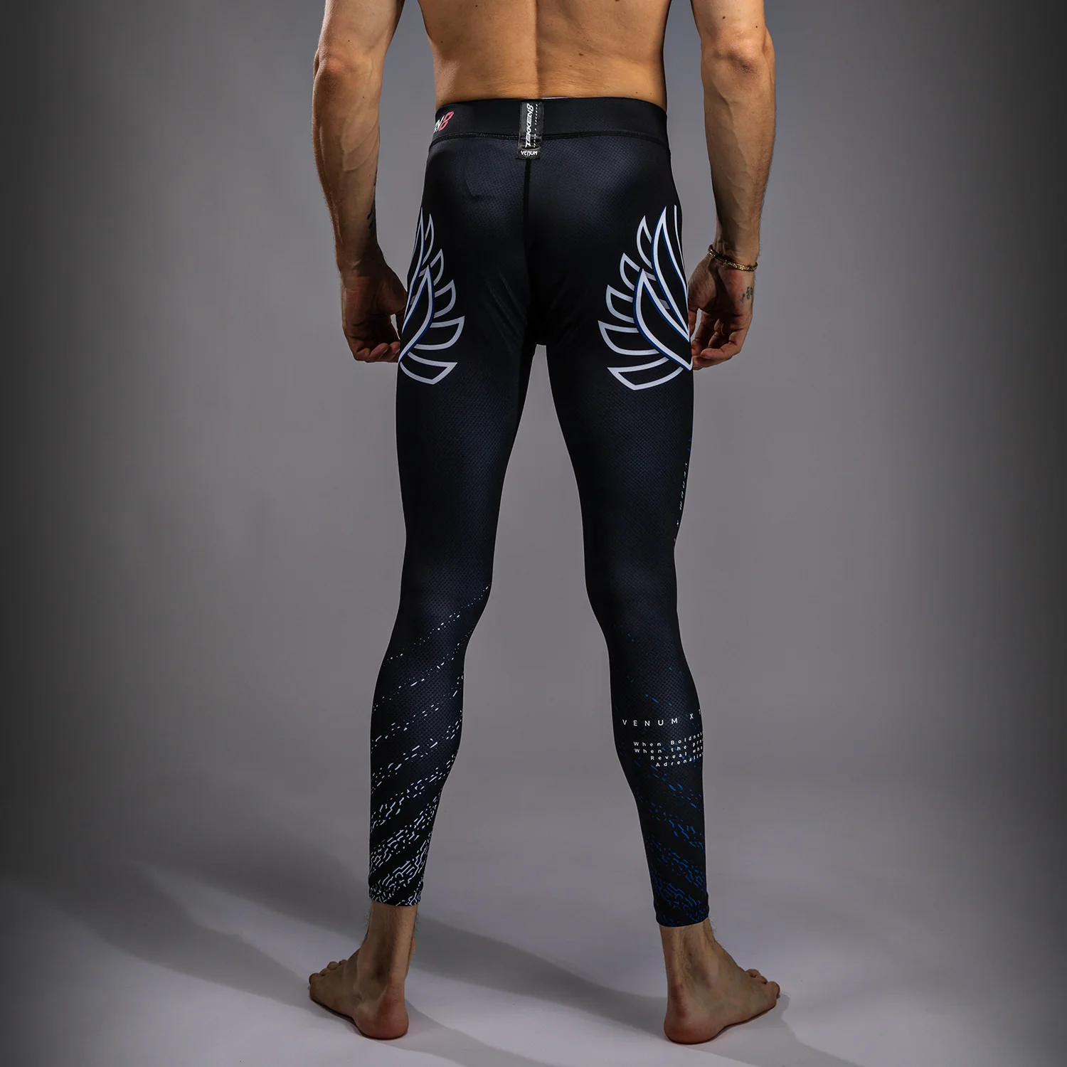 Venum x TEKKEN 8 - Jin Kazama Spats - Blau/Schwarz/Weiß - Image 4