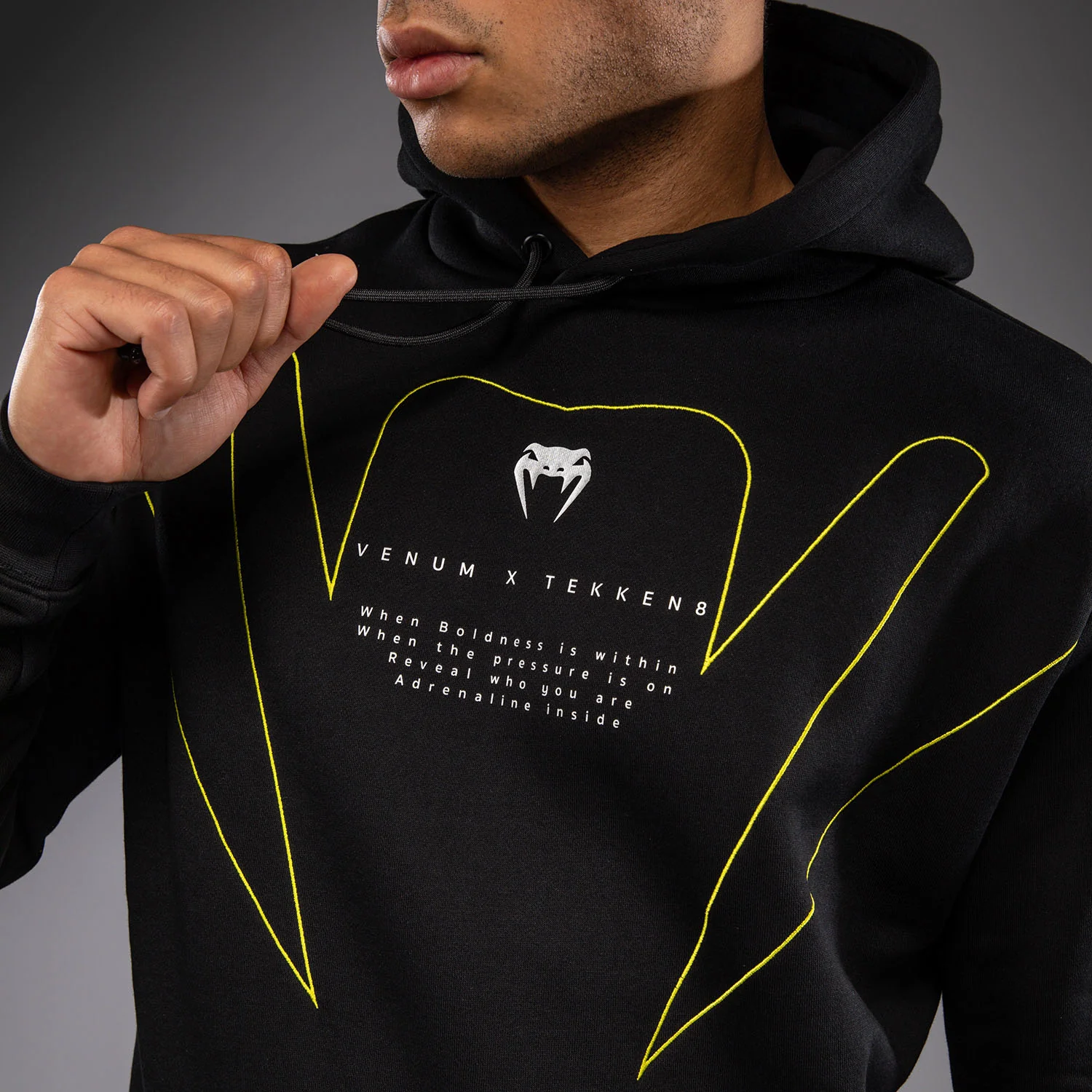 Venum x TEKKEN 8 Kapuzenpullover - King - Schwarz/Gelb - Image 5