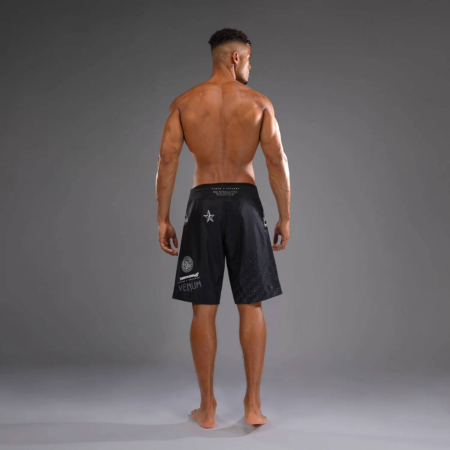 Venum x TEKKEN 8 - Paul Phoenix Fight Shorts - Schwarz - Image 5