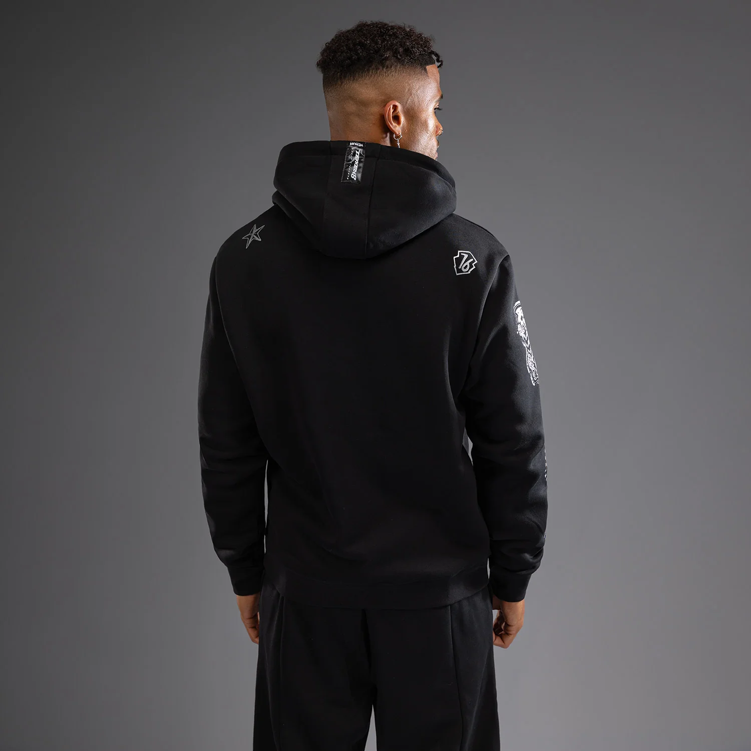 Venum x TEKKEN 8 - Paul Phoenix Hoodie - Schwarz - Image 7