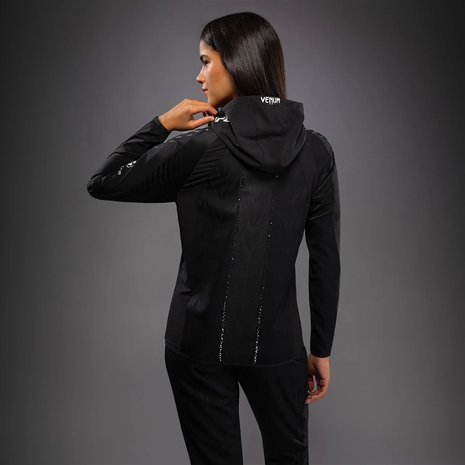 UFC Zenith by Venum Authentic Fight Night Kapuzenjacke Damen Personalisiert - Schwarz - Image 7
